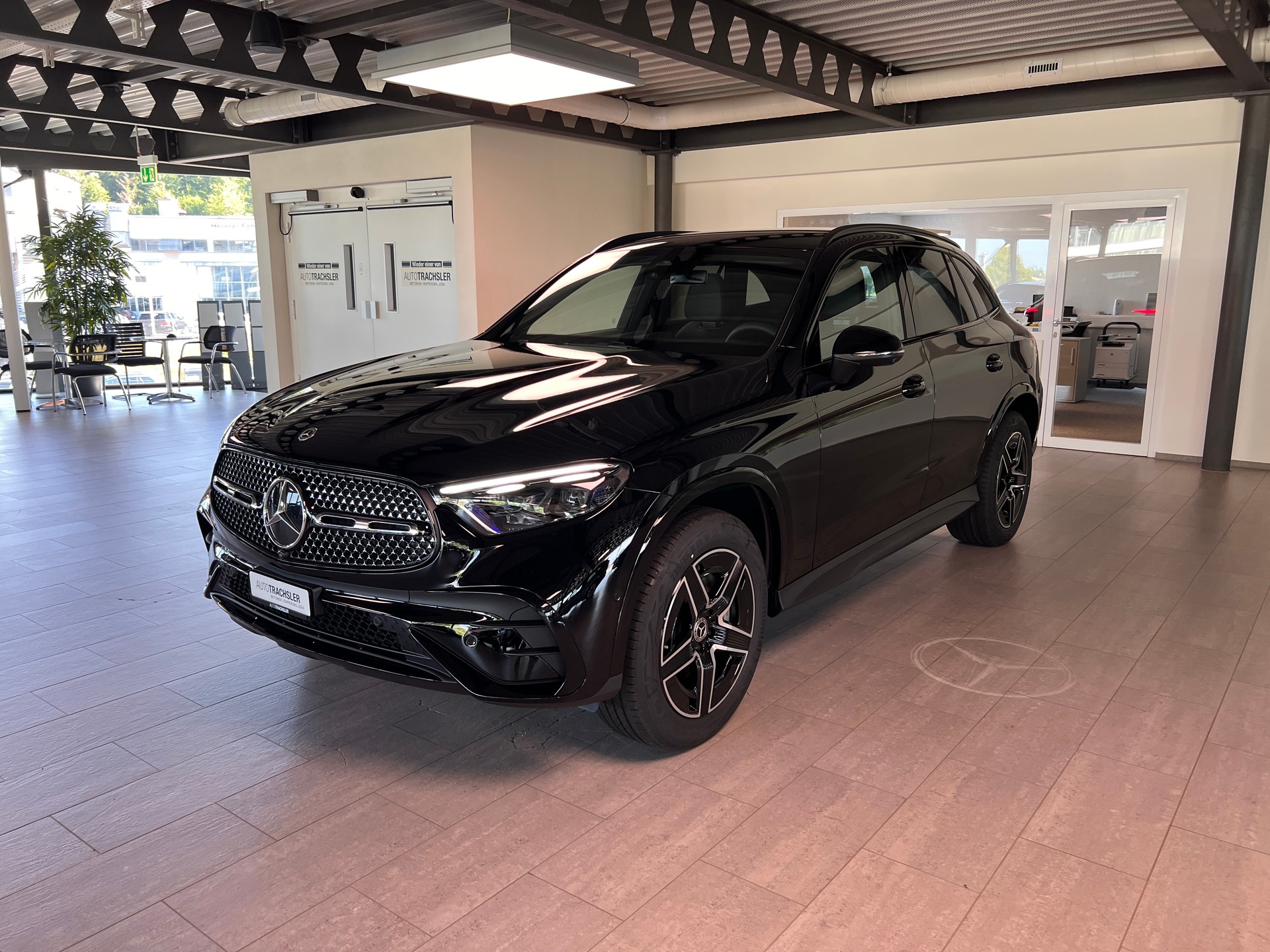 MERCEDES-BENZ GLC 400 e 4Matic EQ Star 9G-Tronic-image-3