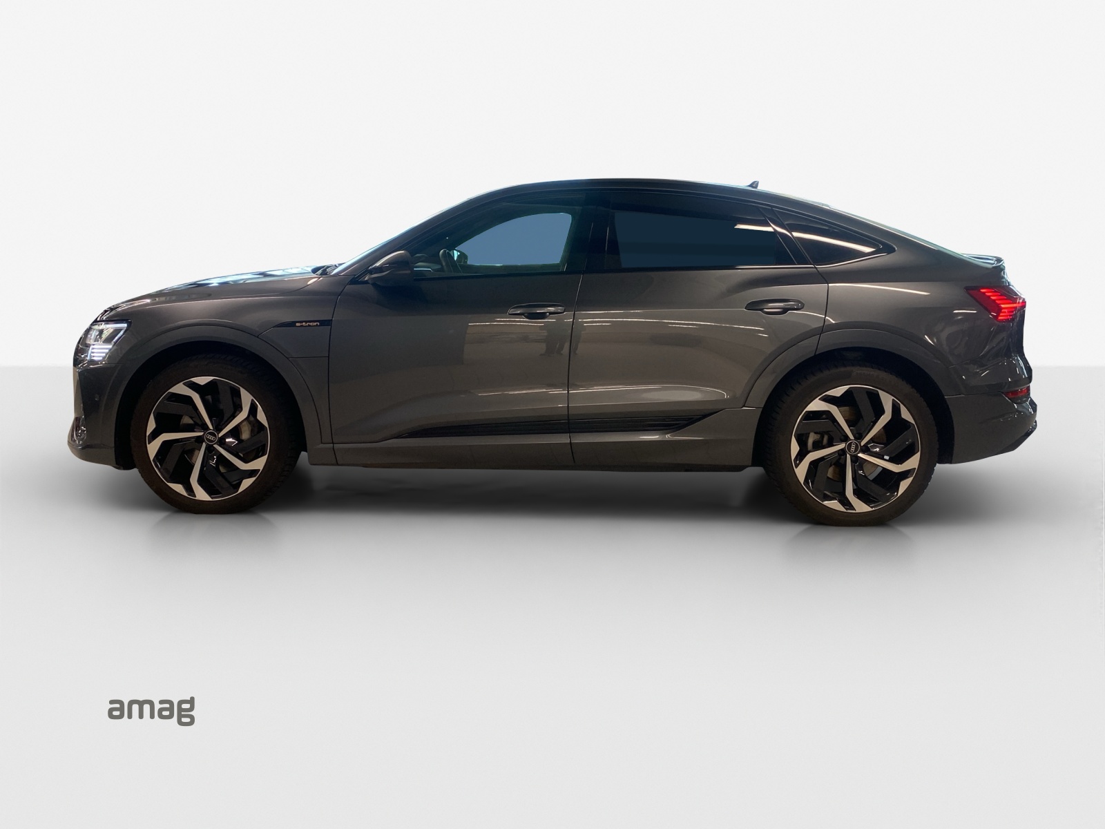 AUDI e-tron 55 Sportback S Line Black Edition quattro-image-1