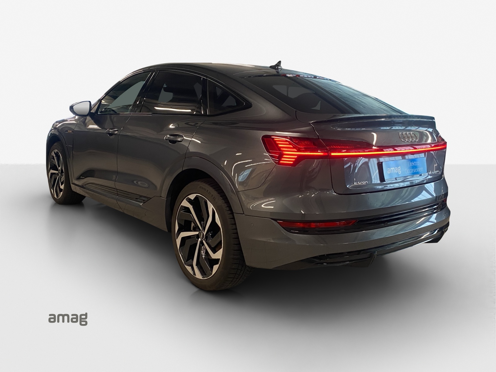 AUDI e-tron 55 Sportback S Line Black Edition quattro-image-2