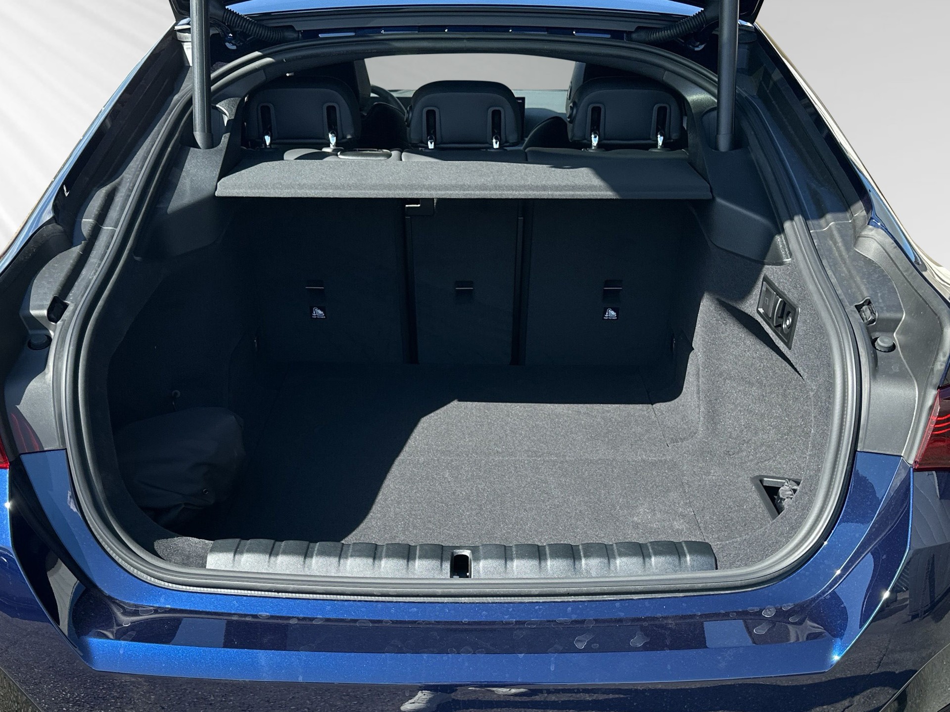 BMW i4 eDrive 40 M Sport Pro-image-7