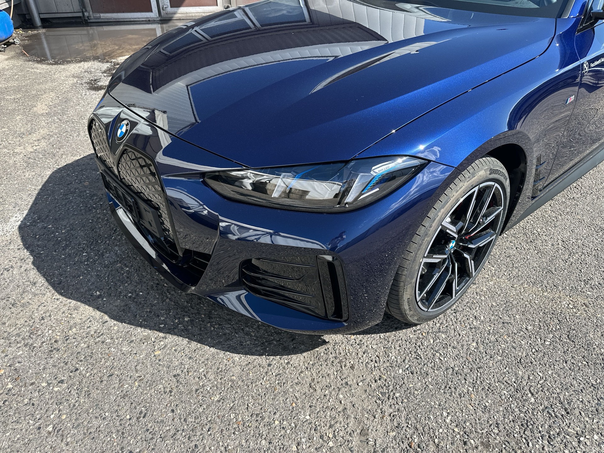 BMW i4 eDrive 40 M Sport Pro-image-17