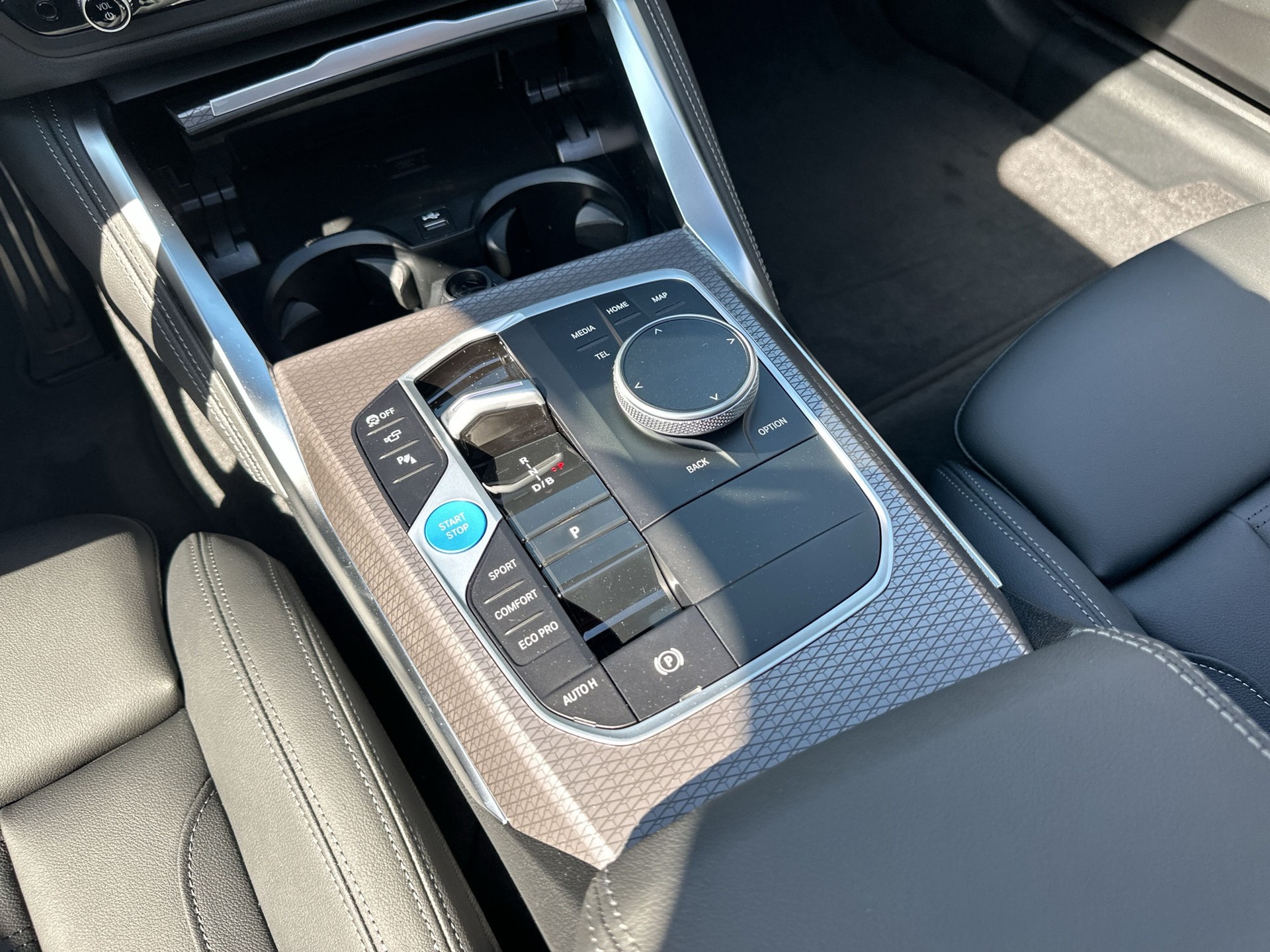 BMW i4 eDrive 40 M Sport Pro-image-12