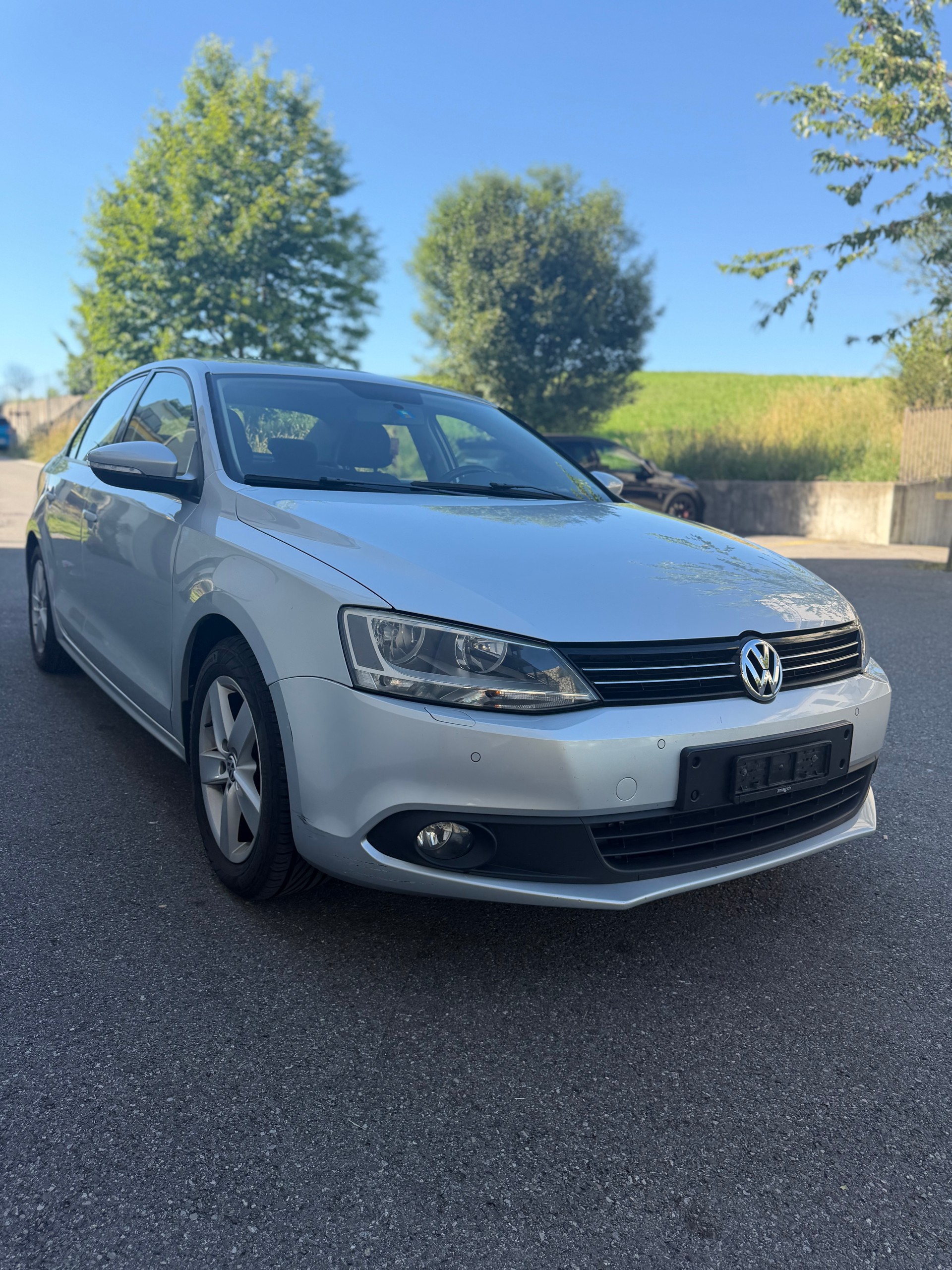 VW Jetta 1.6 TDI BlueMotion Technology Trendline DSG-image-5