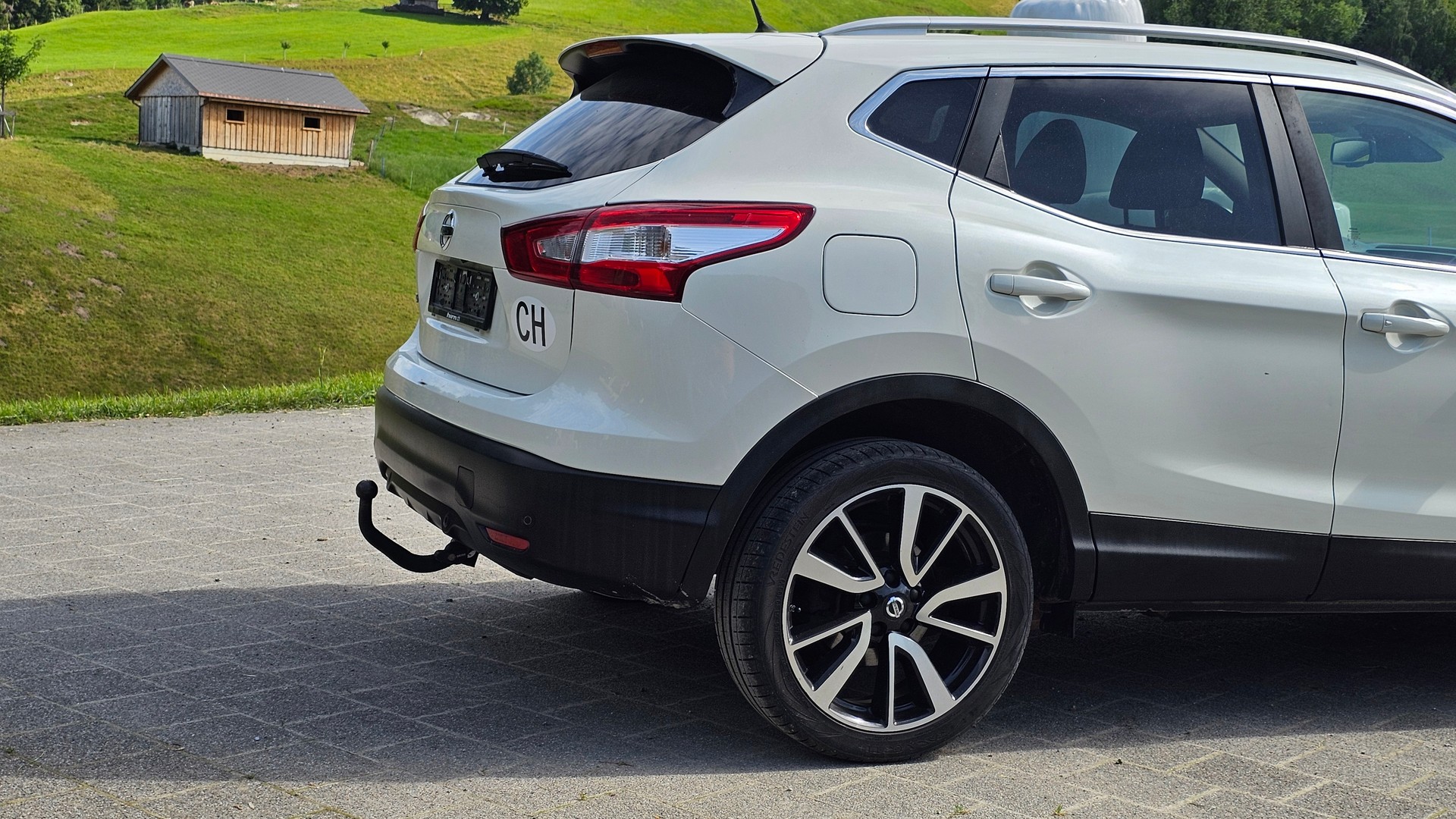 NISSAN 1.6 dCi Tekna 4x4 mit Anhängerkupplung-image-4
