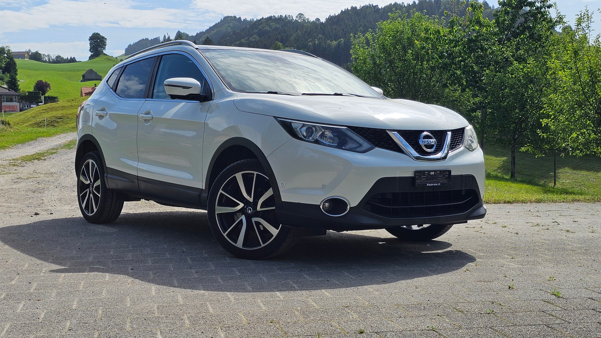 NISSAN 1.6 dCi Tekna 4x4 mit Anhängerkupplung-image-0