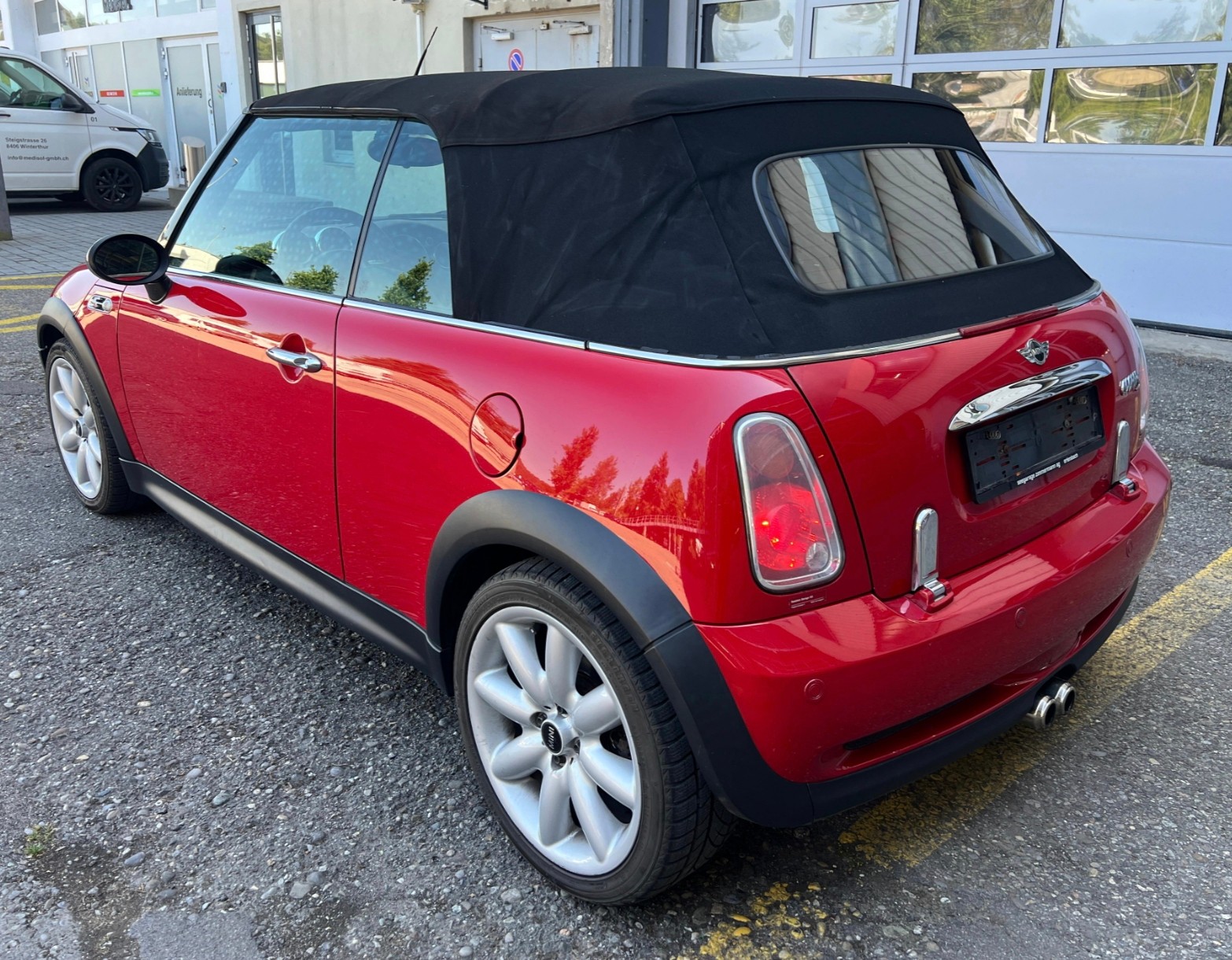 MINI Cooper S Cabriolet-image-3