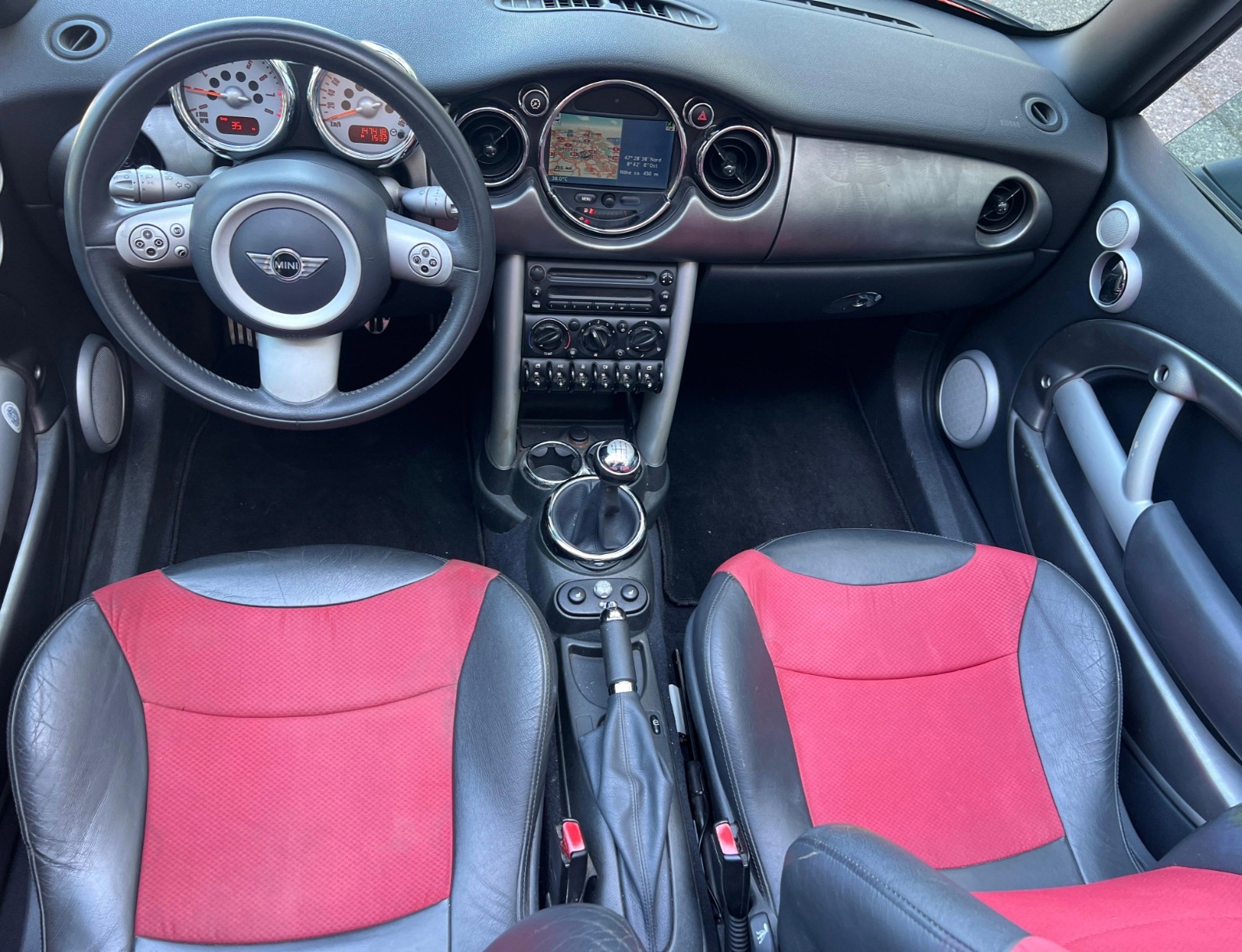 MINI Cooper S Cabriolet-image-7