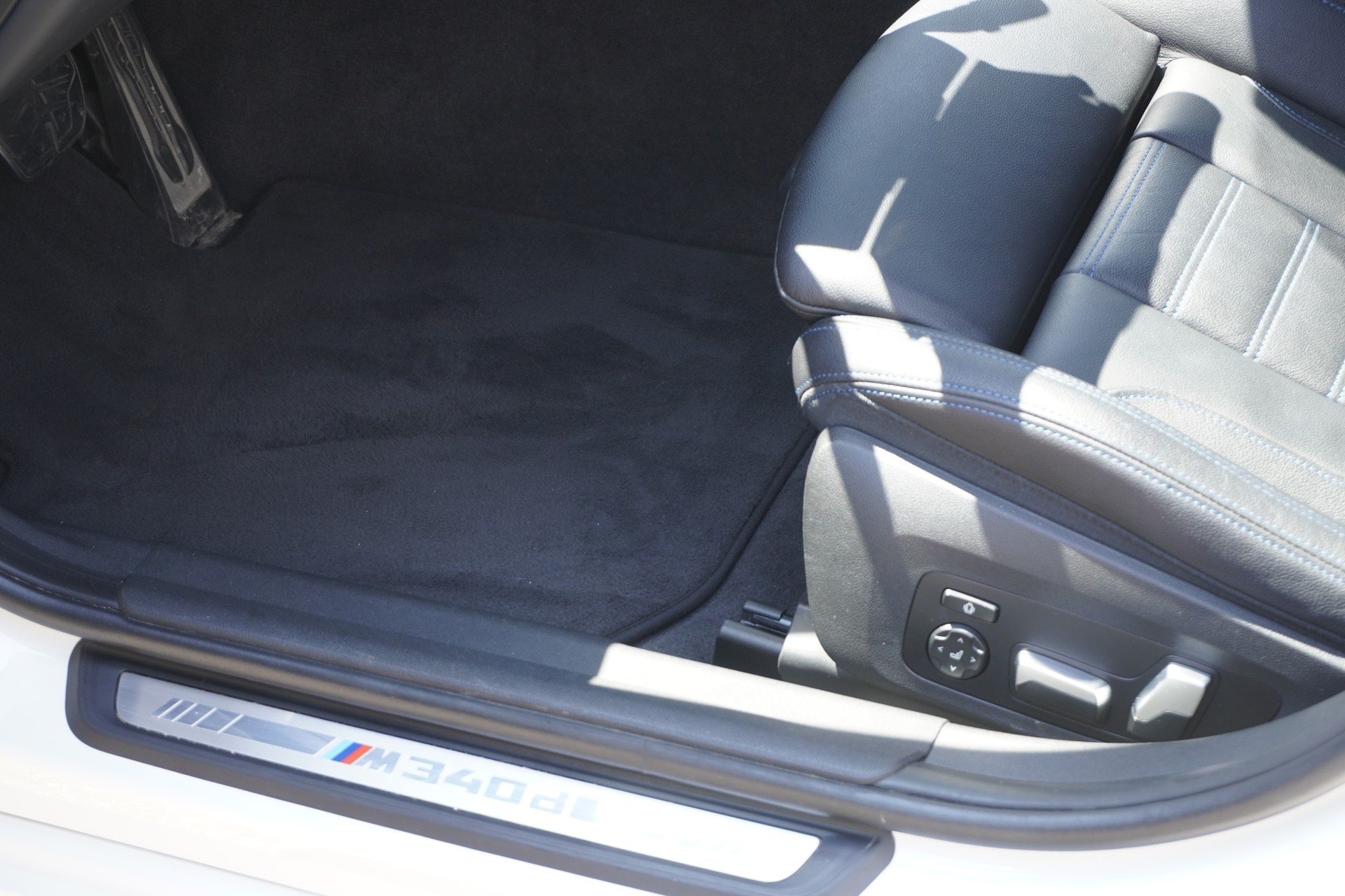BMW M340d xDrive 48V Steptronic Sport-image-32