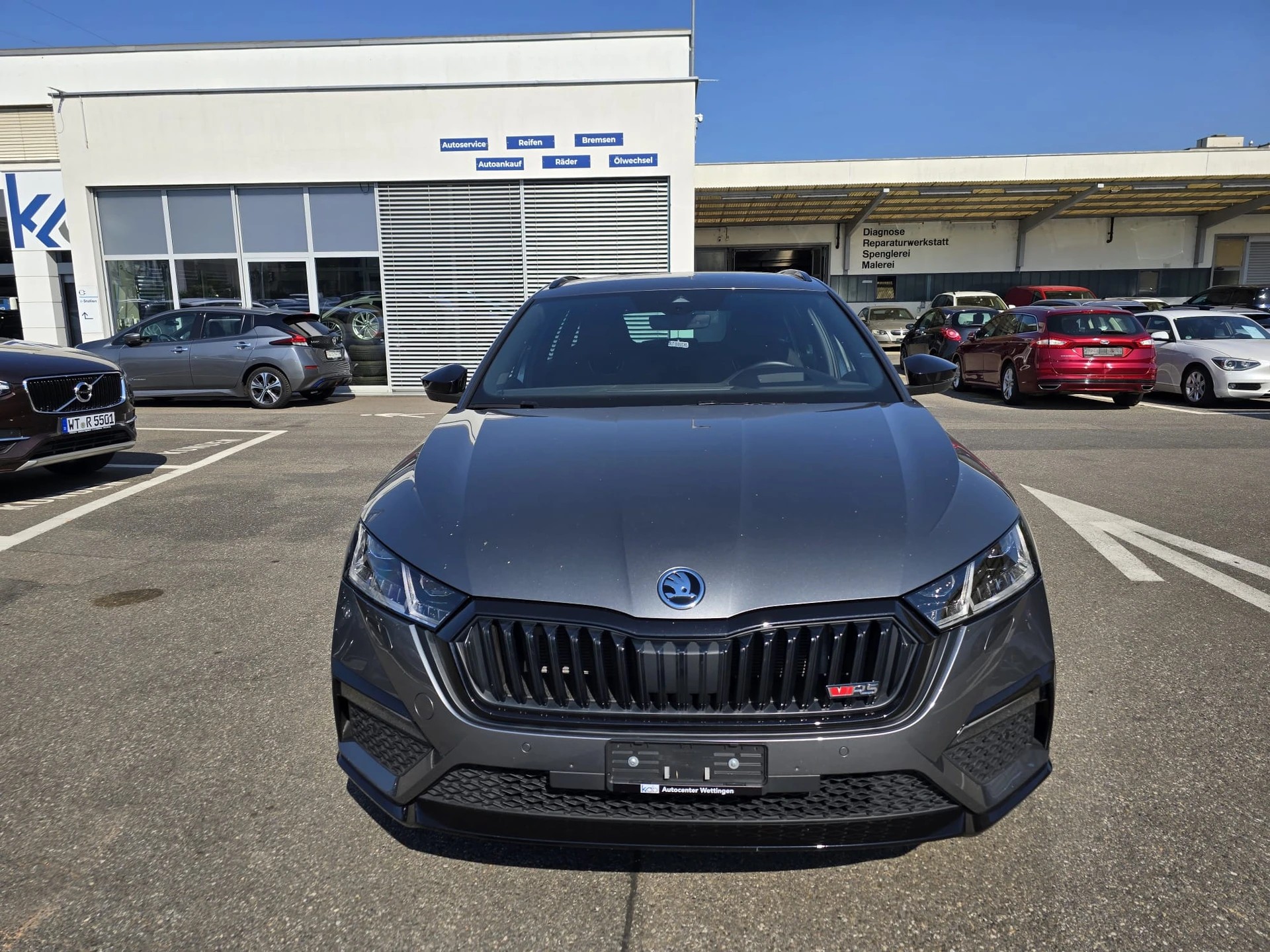 SKODA Octavia Combi 1.4 TSI PHEV DSG RS-image-2