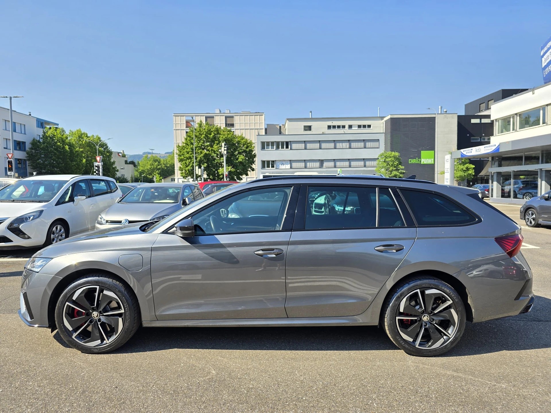 SKODA Octavia Combi 1.4 TSI PHEV DSG RS-image-7