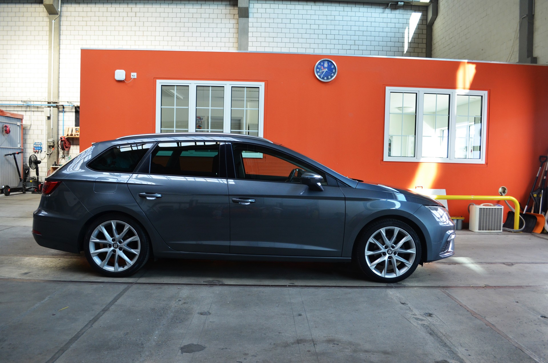 SEAT Leon ST 2.0 TDI CR FR 4Drive-image-3
