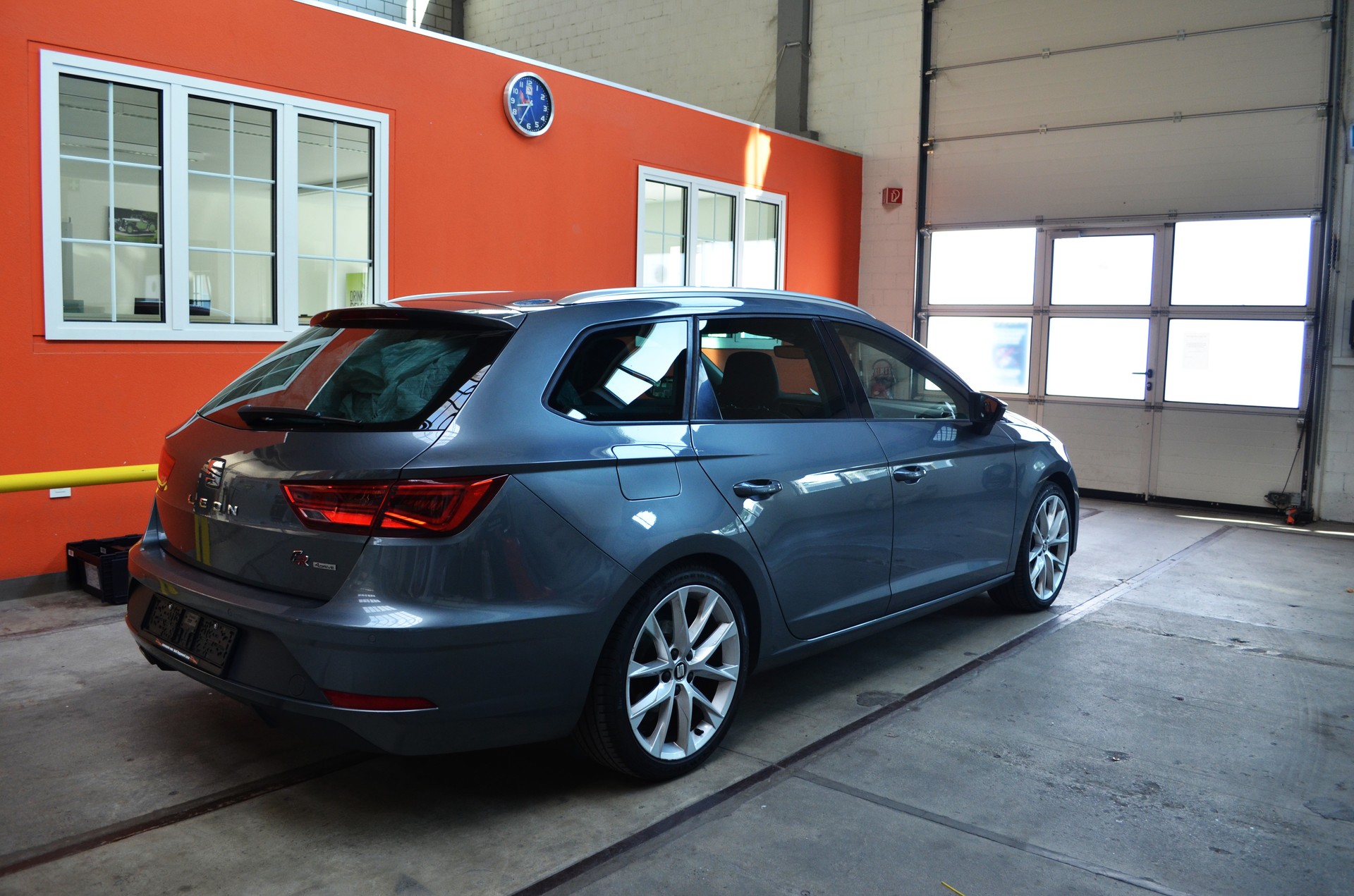 SEAT Leon ST 2.0 TDI CR FR 4Drive-image-4