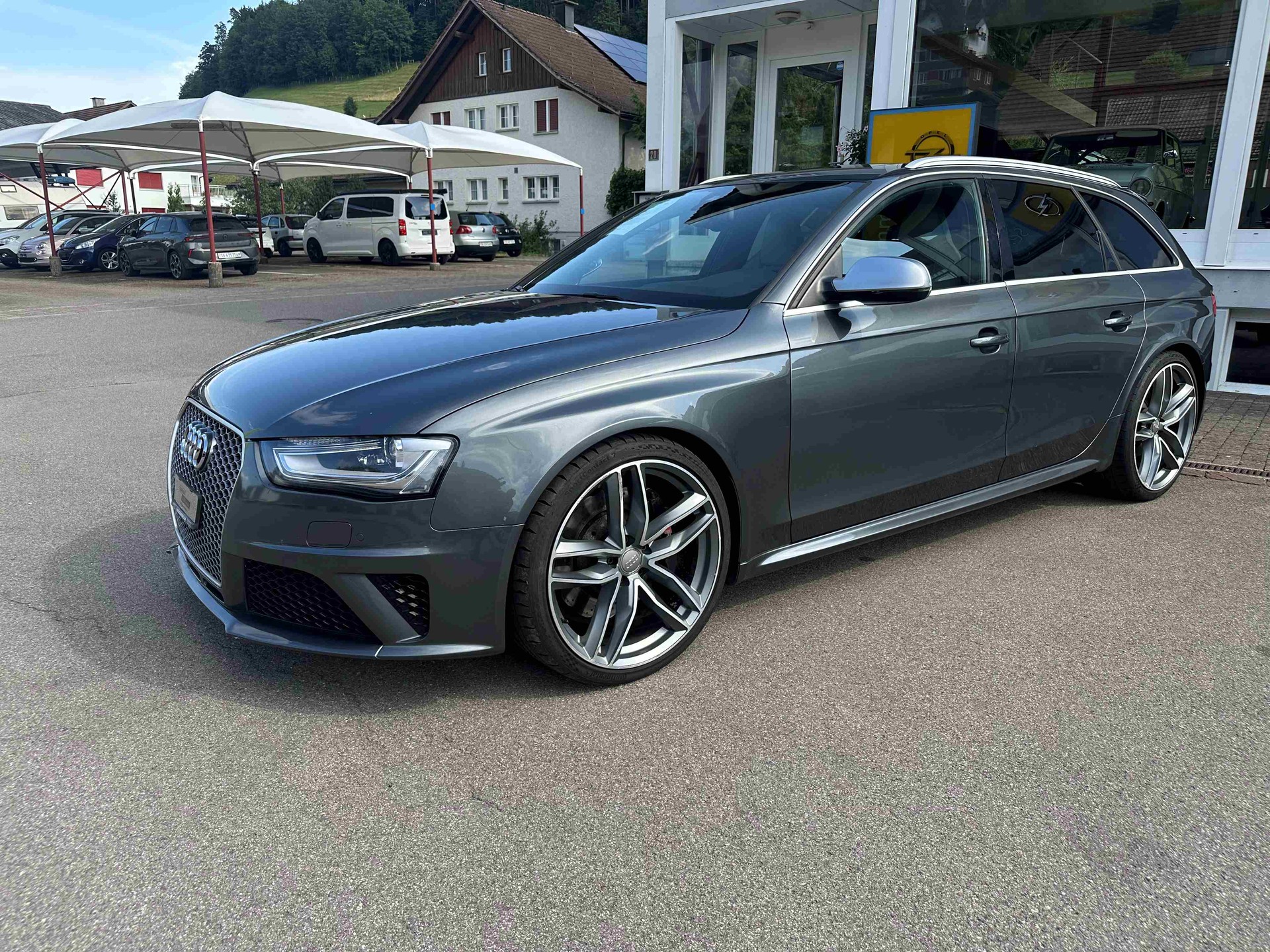 AUDI RS4 Avant 4.2 V8 FSI quattro S-Tronic-image-2