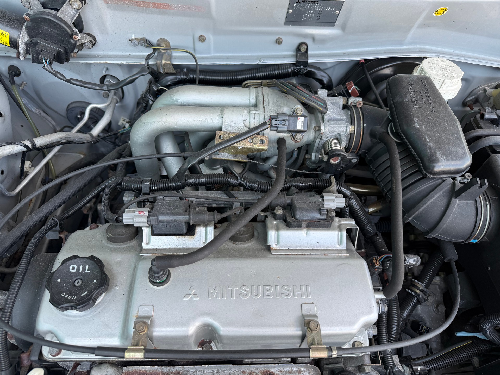 MITSUBISHI Colt 1.3 16V Silver 25-image-10