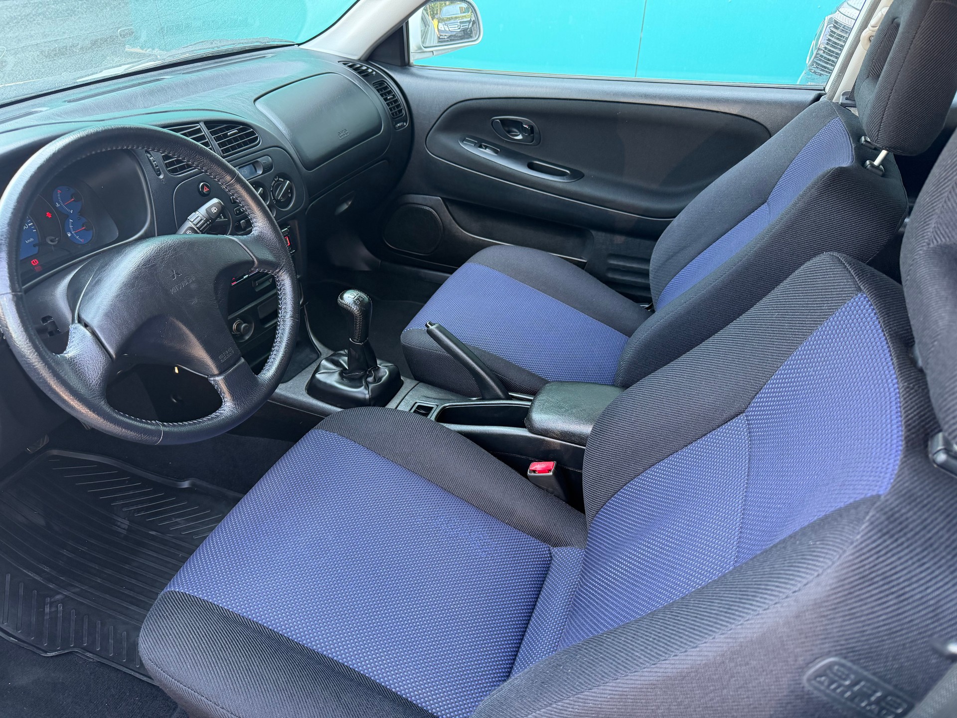 MITSUBISHI Colt 1.3 16V Silver 25-image-7