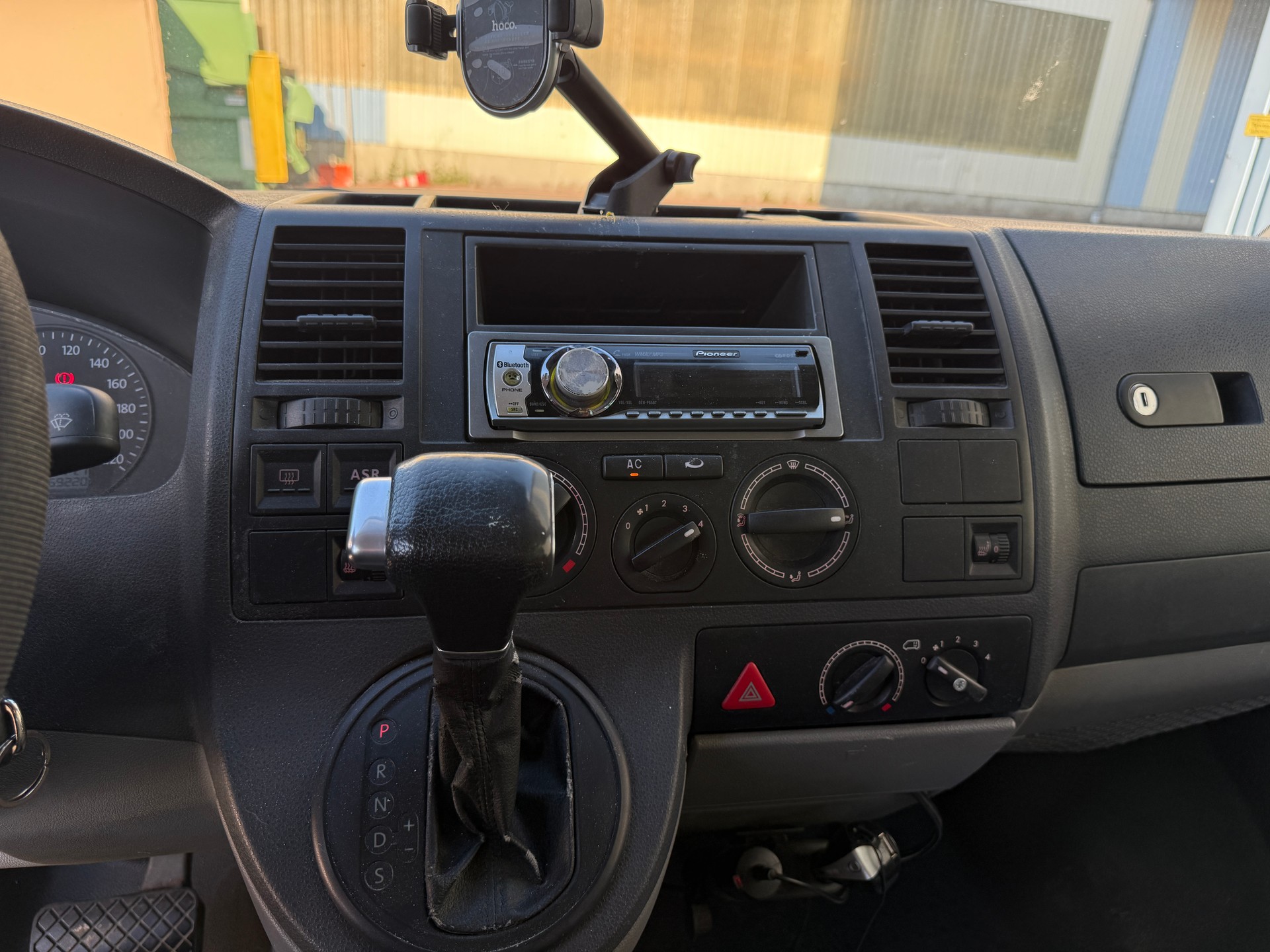 VW T5 Caravelle Trend 2.5 TDI PD-image-12