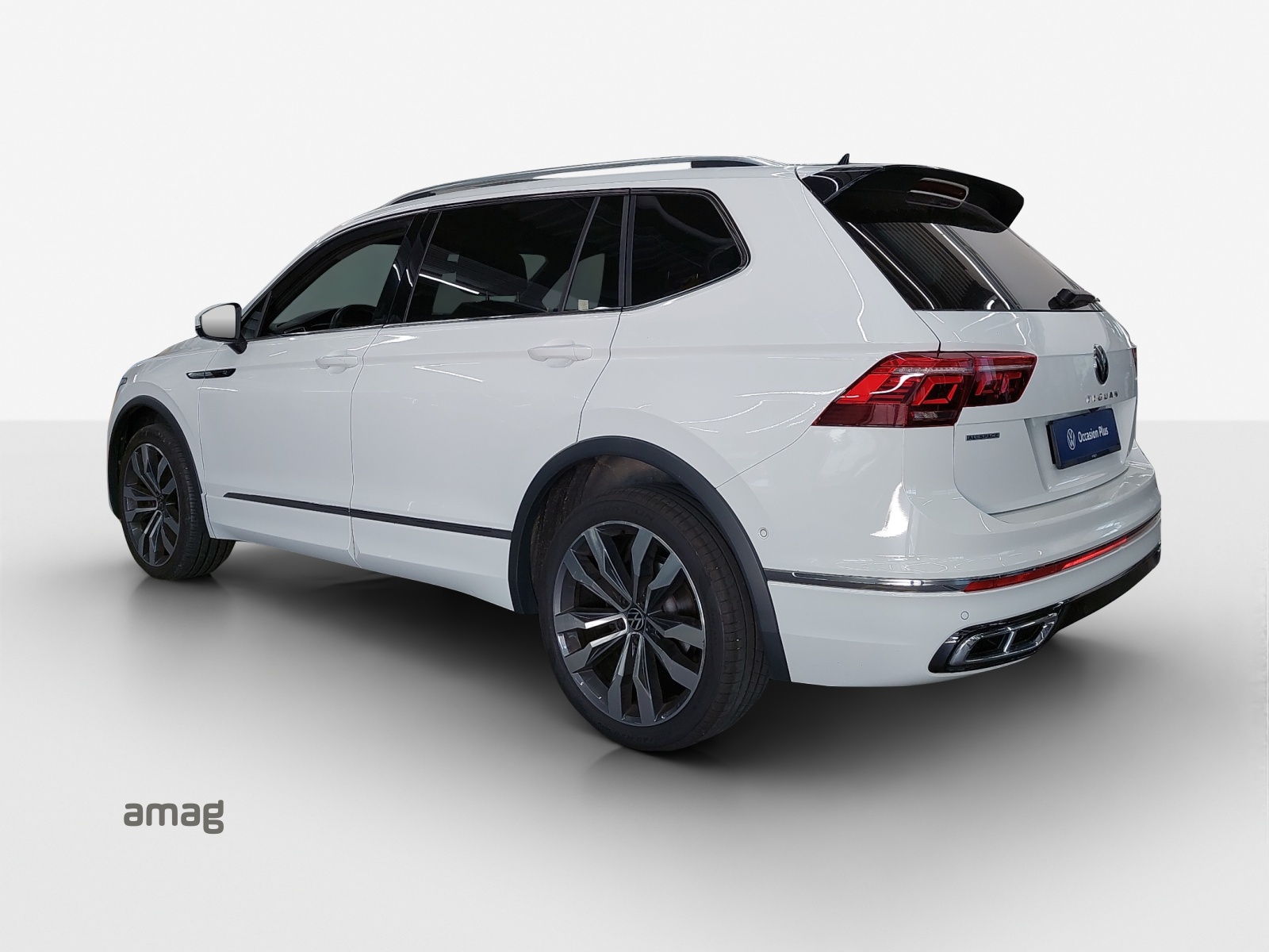 VW Tiguan Allspace 2.0TSI R-Line 4Motion DSG-image-2