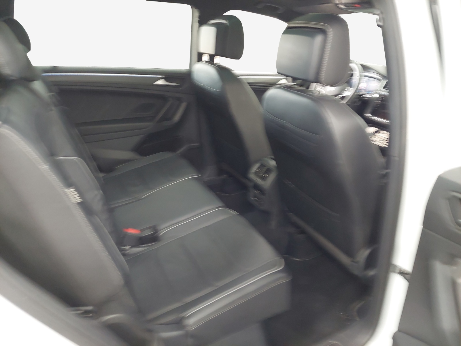 VW Tiguan Allspace 2.0TSI R-Line 4Motion DSG-image-15