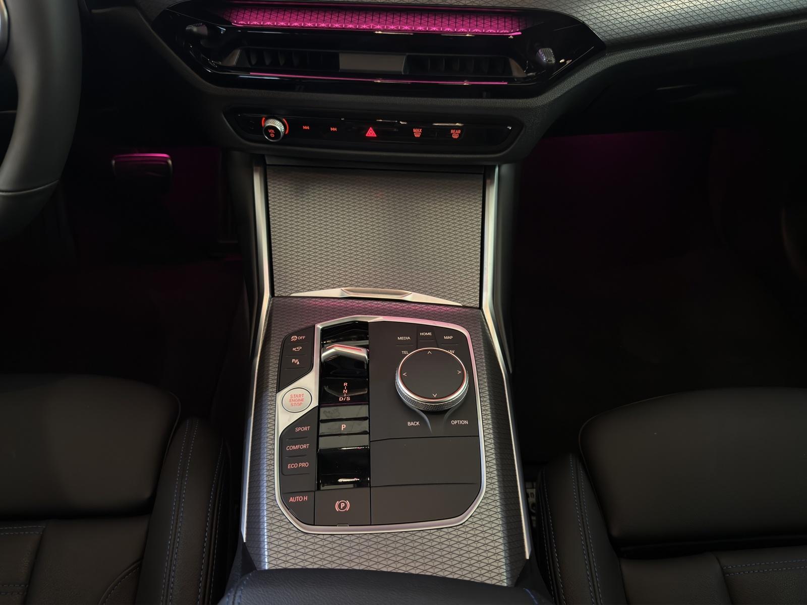 BMW 320d xDrive Touring M-SportPaket-image-14