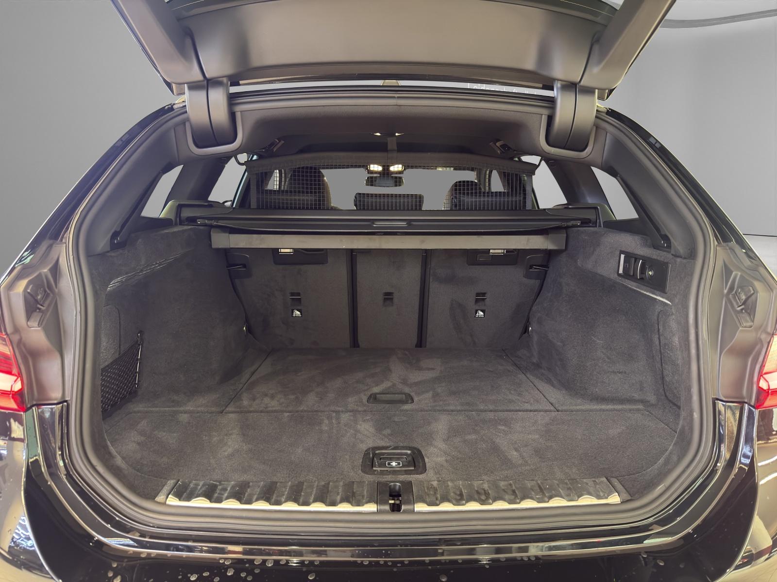 BMW 320d xDrive Touring M-SportPaket-image-20