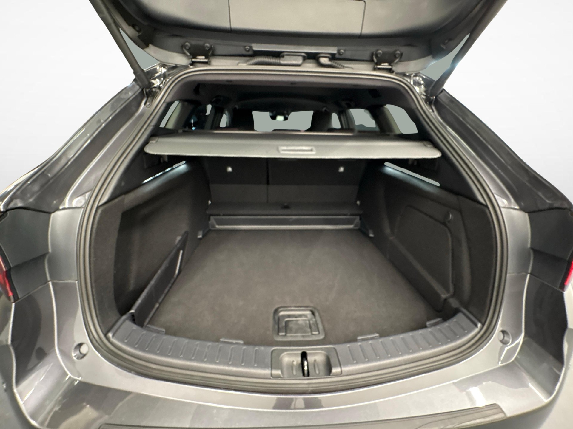 TOYOTA Corolla Touring Sports 2.0 HSD GR Sport-image-11
