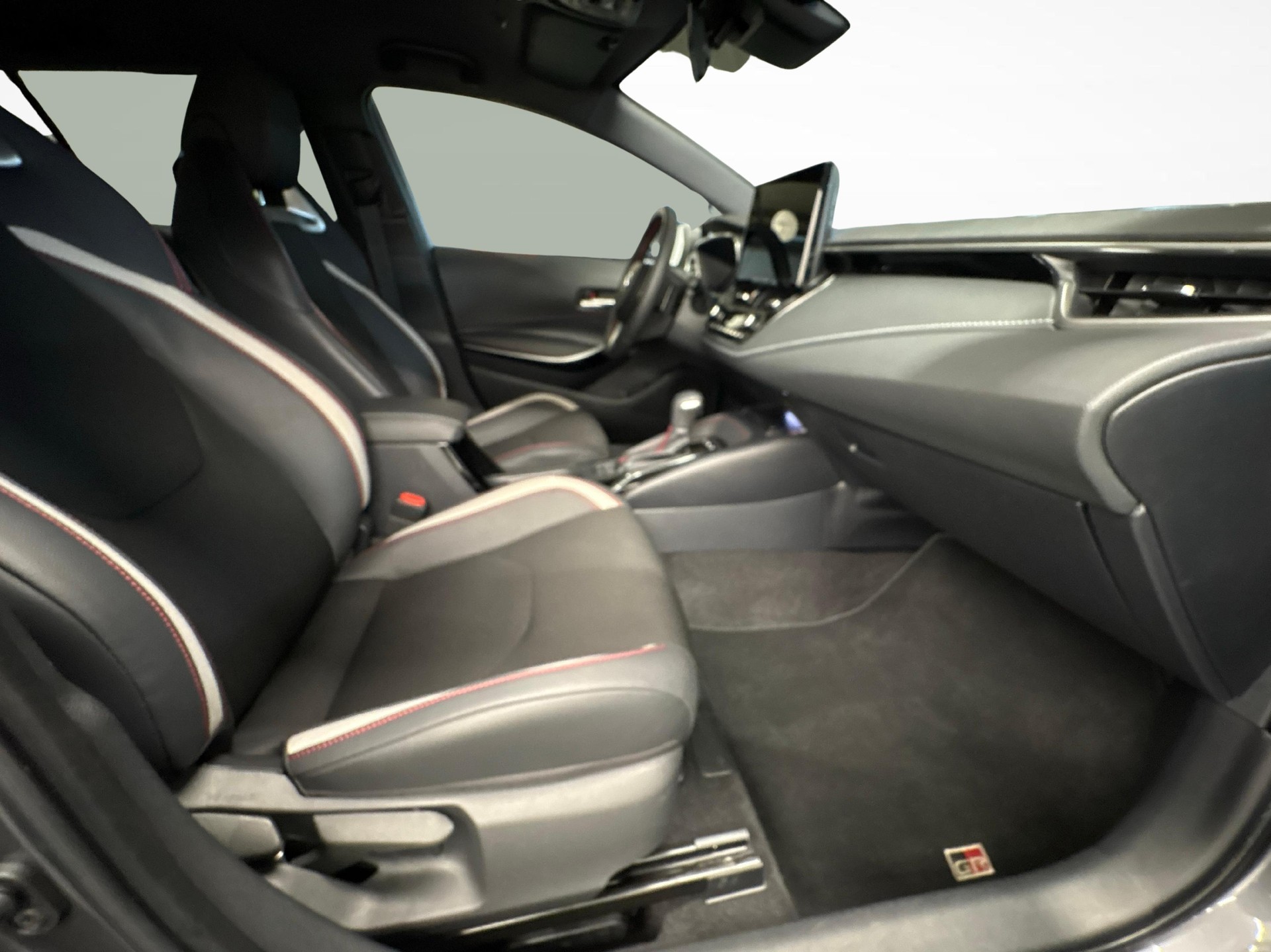 TOYOTA Corolla Touring Sports 2.0 HSD GR Sport-image-9