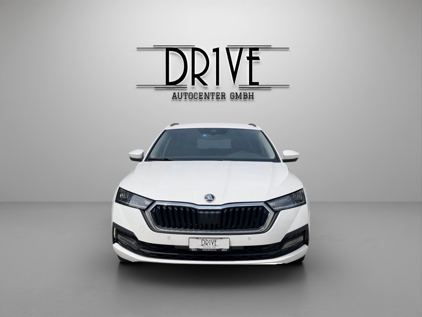 SKODA Octavia Combi 2.0 TDI DSG Ambition 4x4-image-1