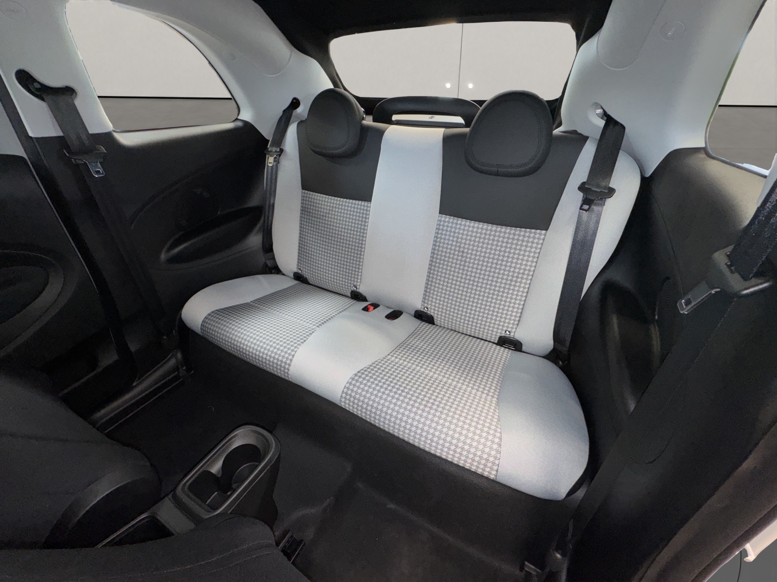 FIAT 500 Cabrio 1.0 Hybrid Dolcevita-image-12
