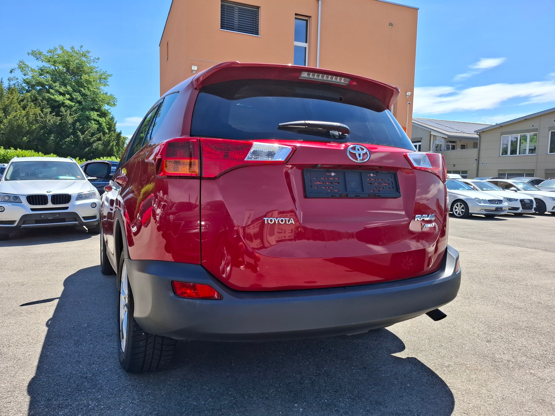 TOYOTA RAV-4 2.2D-CAT Sol Premium AT-image-3