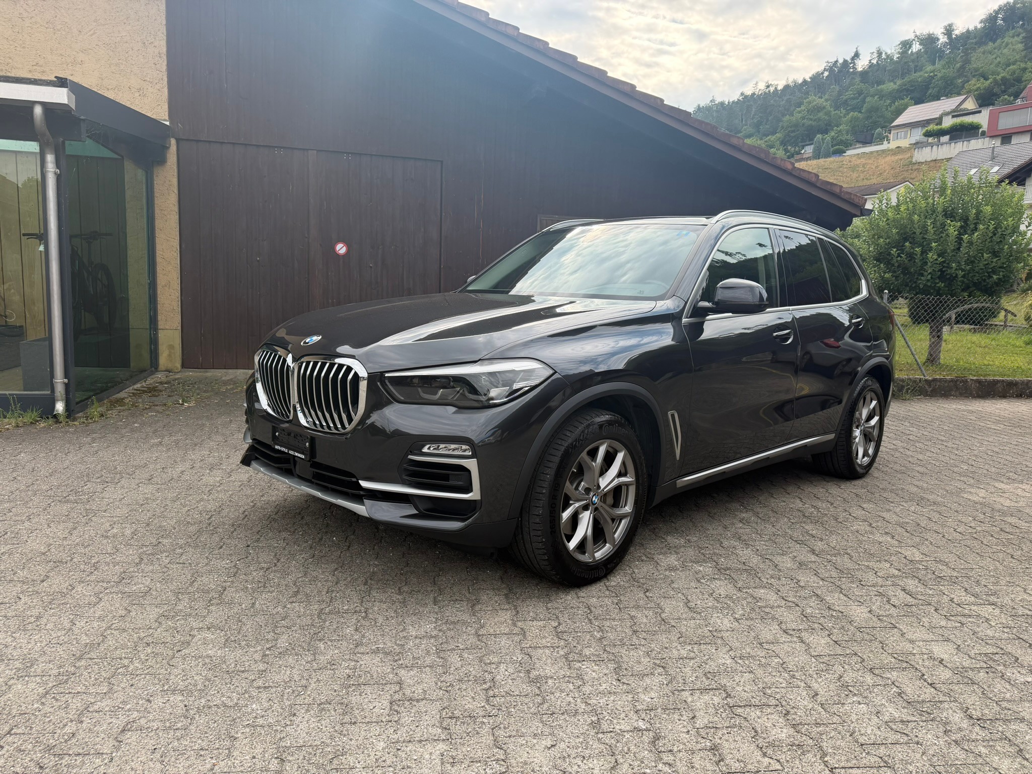 Car photo