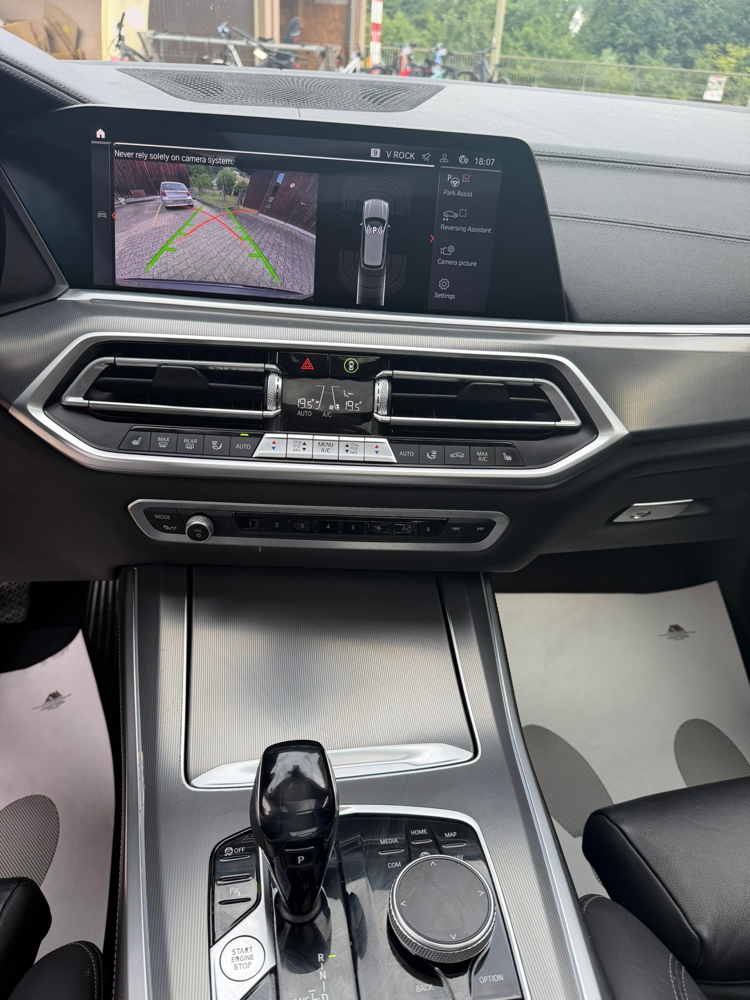 BMW X5 xDrive 48V 30d Steptronic-image-13