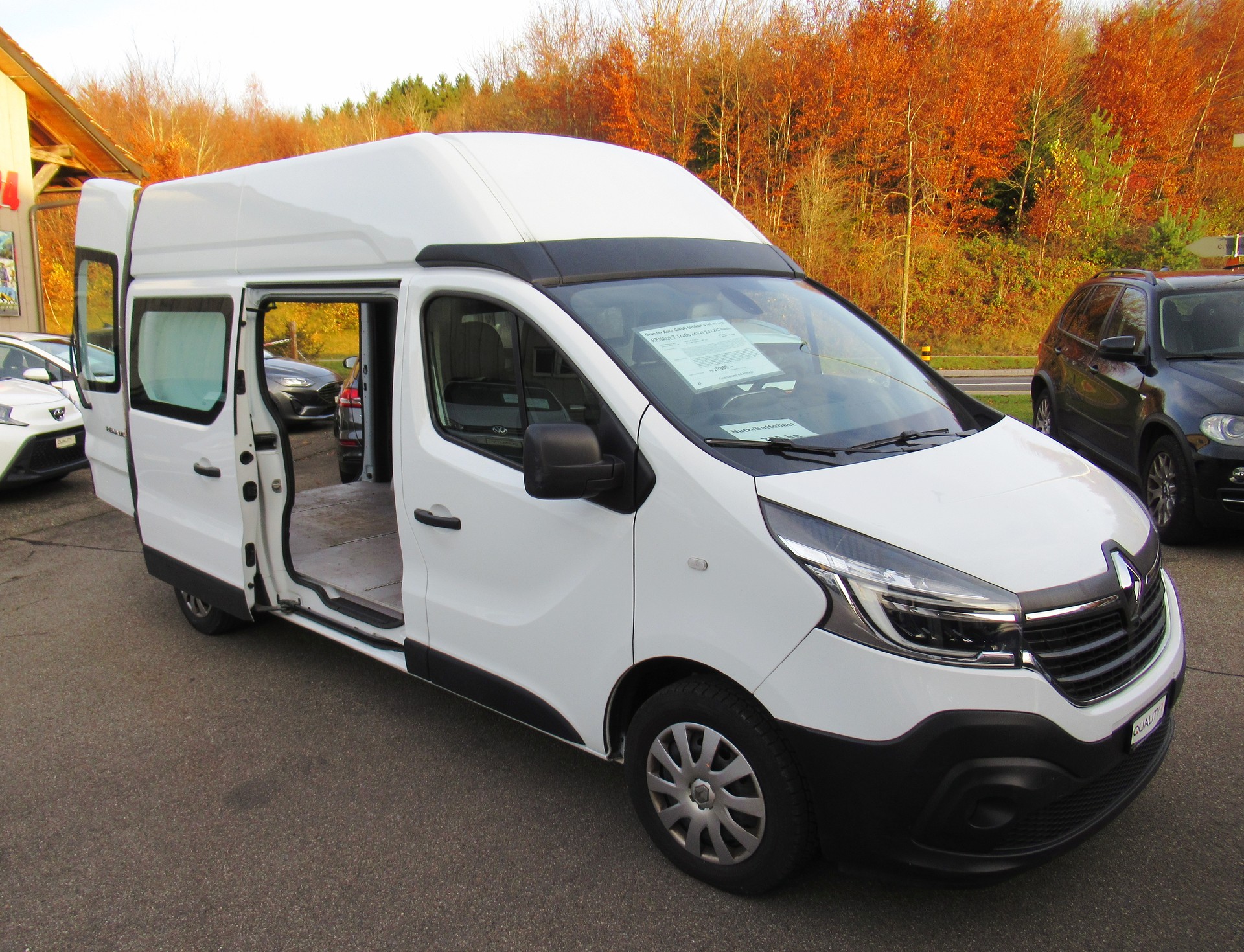 RENAULT Trafic 2.0 ENERGY dCi145 3.0t Business L2H2-image-0