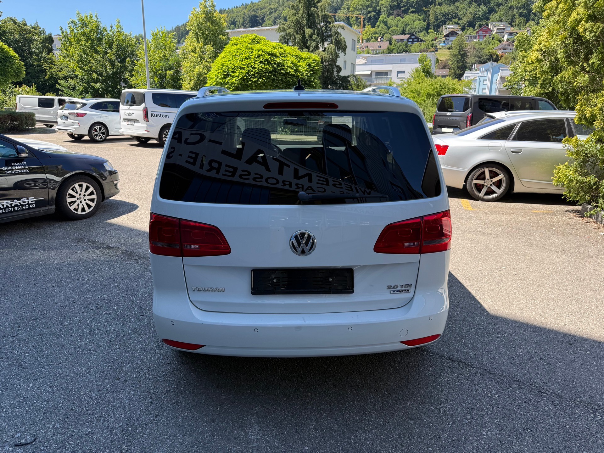 VW Touran 2.0 TDI BlueMotion Technology Design DSG-image-5