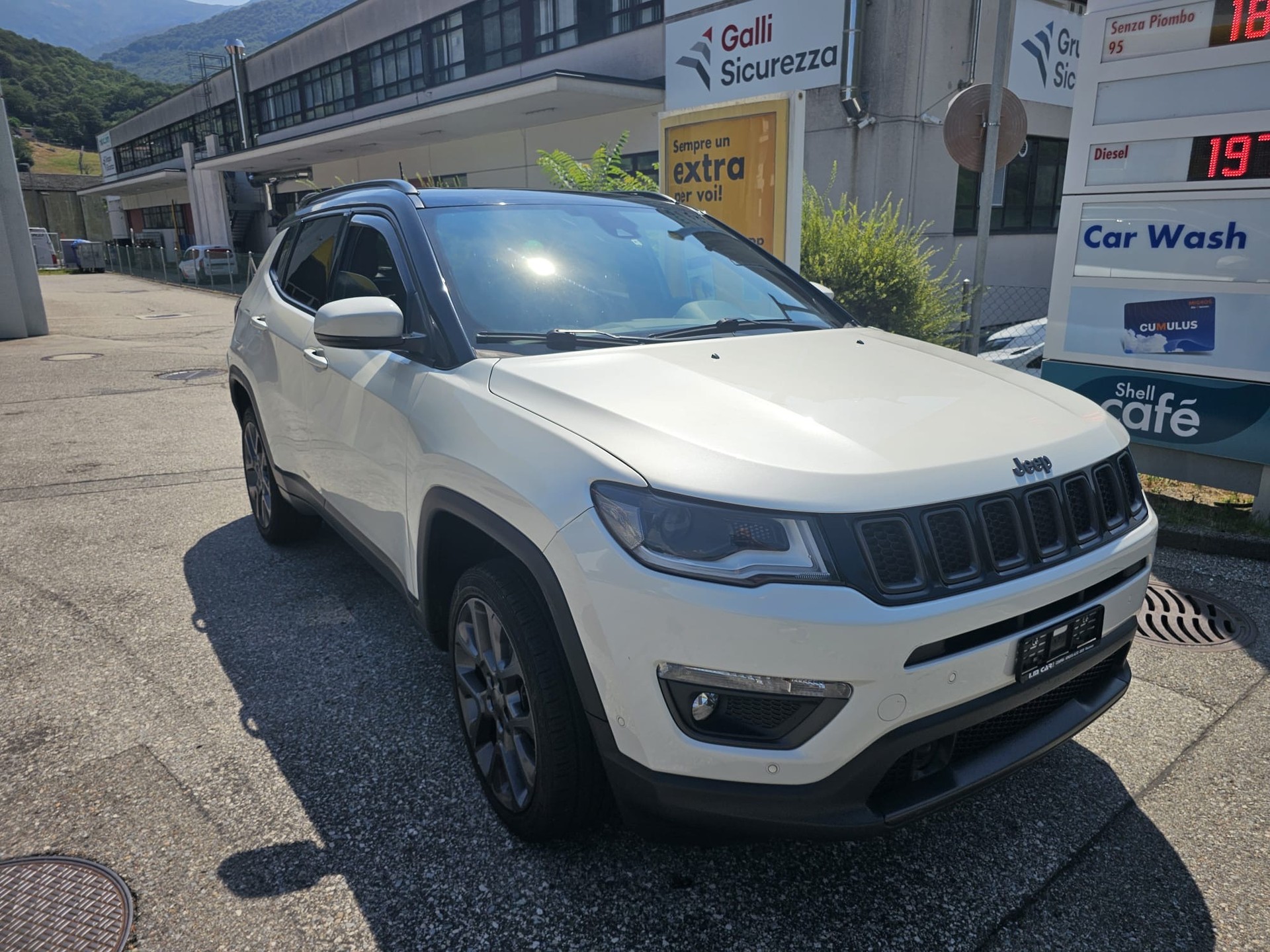 JEEP Compass 1.4 Turbo S Sport Edition AWD 9ATX-image-0