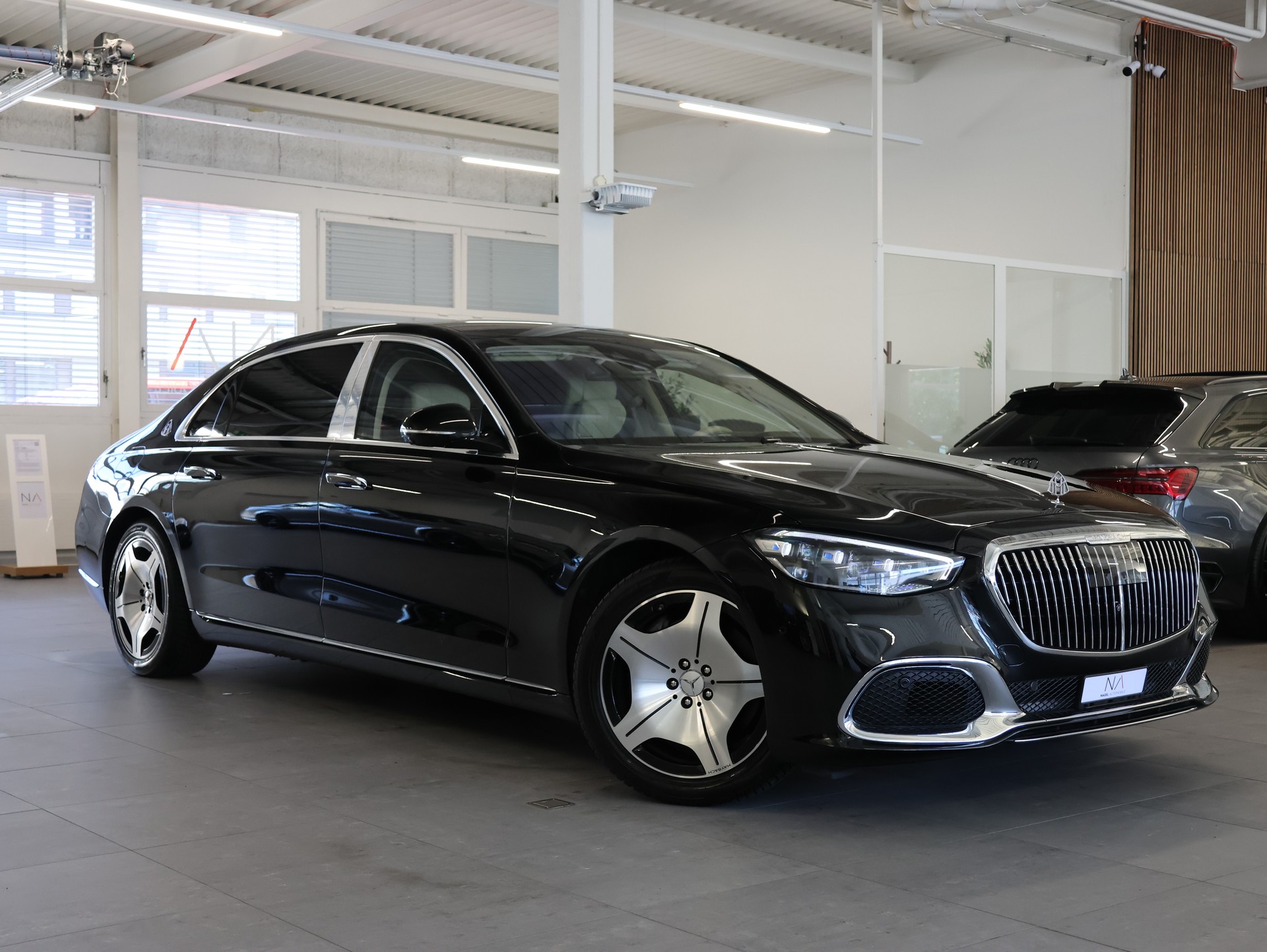 MERCEDES-BENZ S 580 4Matic Maybach Business Class 9G-Tronic *Massagesitze* *Burmester* *Panoramadach*-image-0