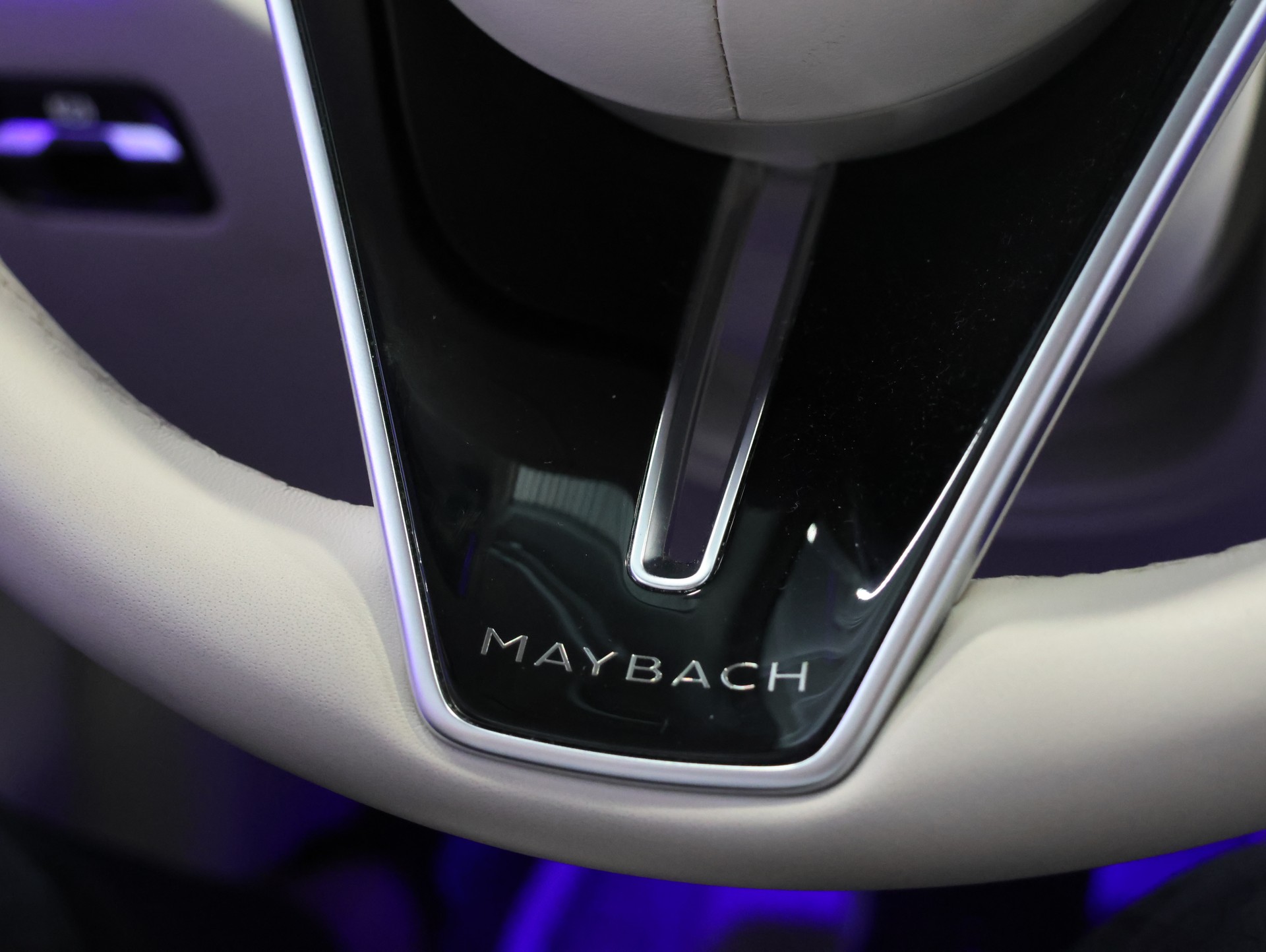 MERCEDES-BENZ S 580 4Matic Maybach Business Class 9G-Tronic *Massagesitze* *Burmester* *Panoramadach*-image-24