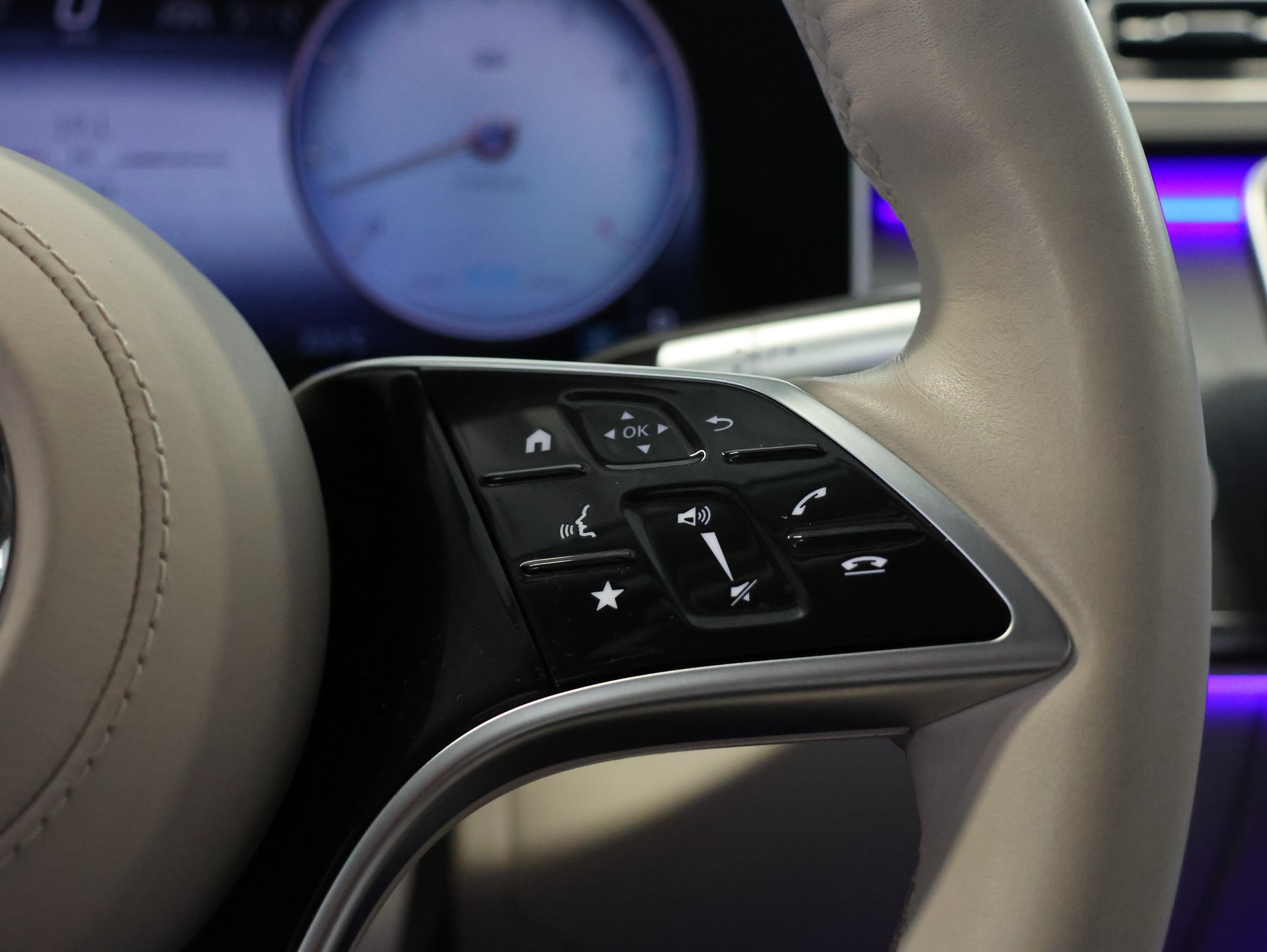 MERCEDES-BENZ S 580 4Matic Maybach Business Class 9G-Tronic *Massagesitze* *Burmester* *Panoramadach*-image-22