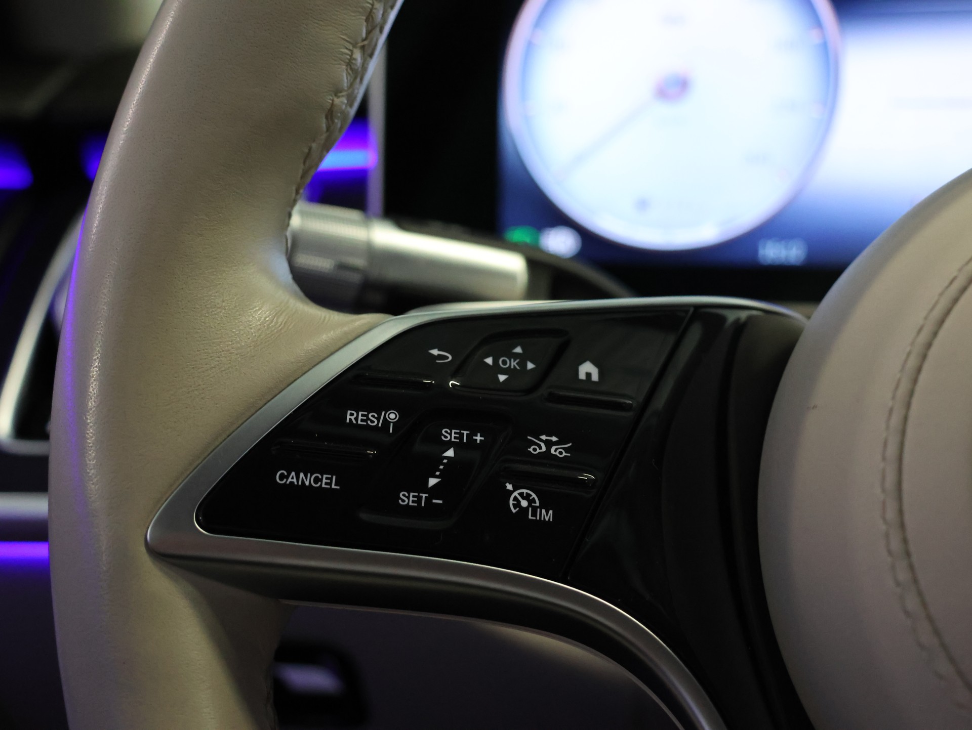 MERCEDES-BENZ S 580 4Matic Maybach Business Class 9G-Tronic *Massagesitze* *Burmester* *Panoramadach*-image-23