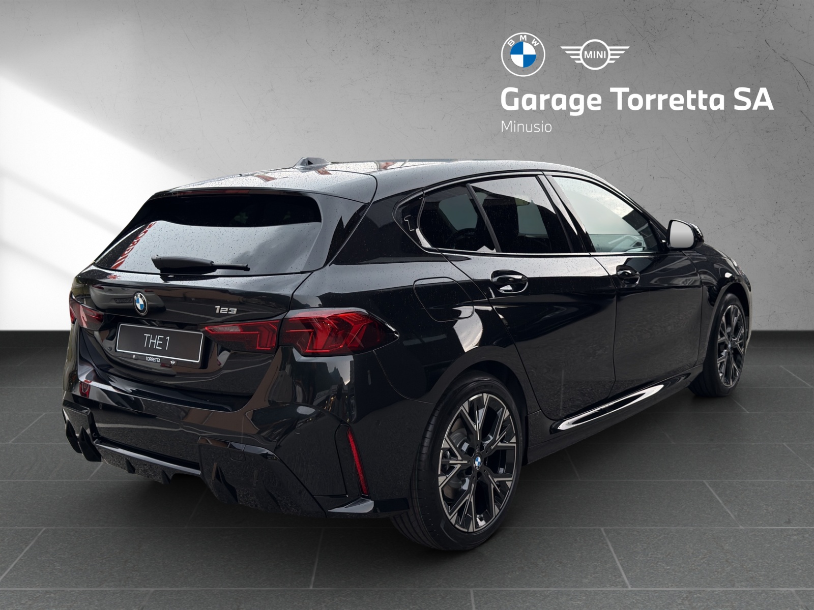 BMW 123 xDrive M Sport Steptronic-image-4