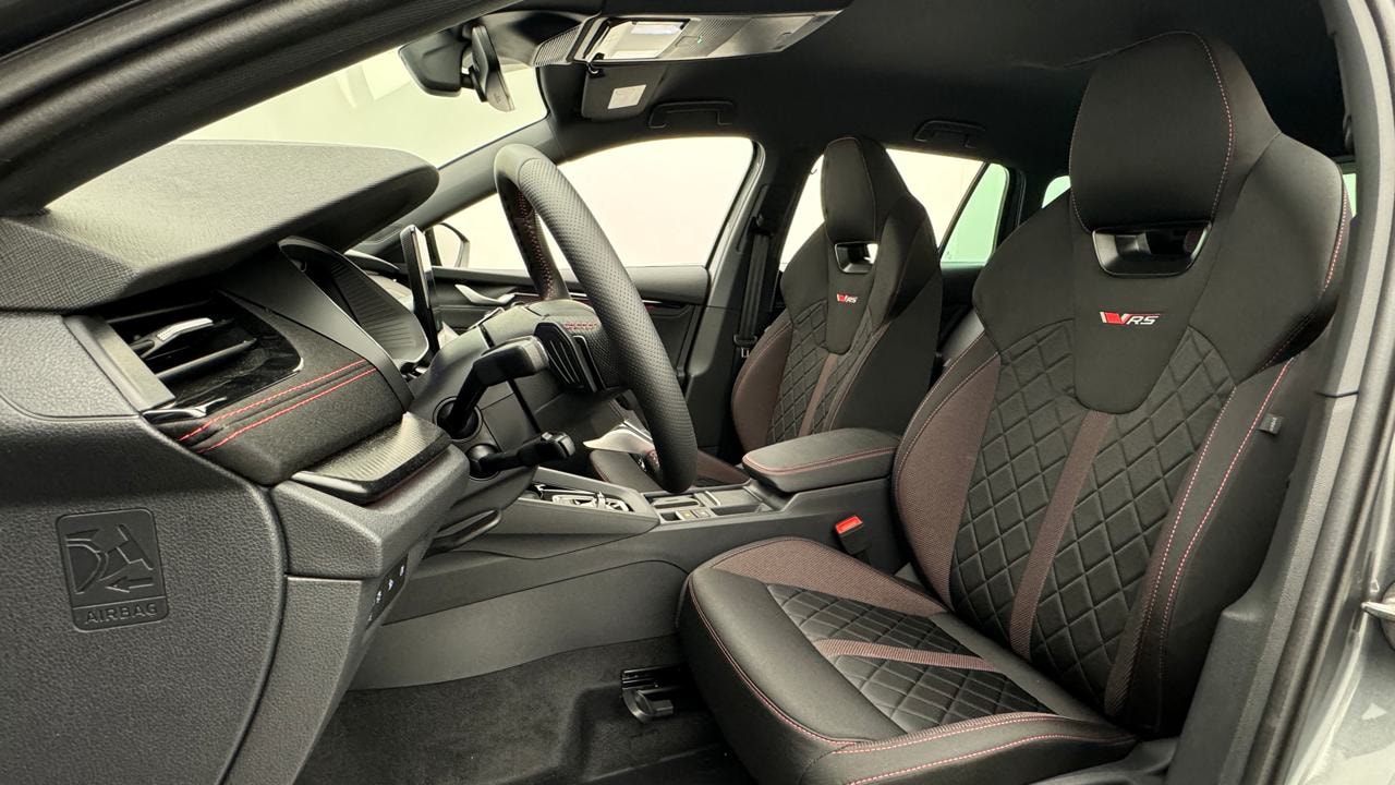 SKODA Octavia Combi 2.0 TSI DSG RS-image-4
