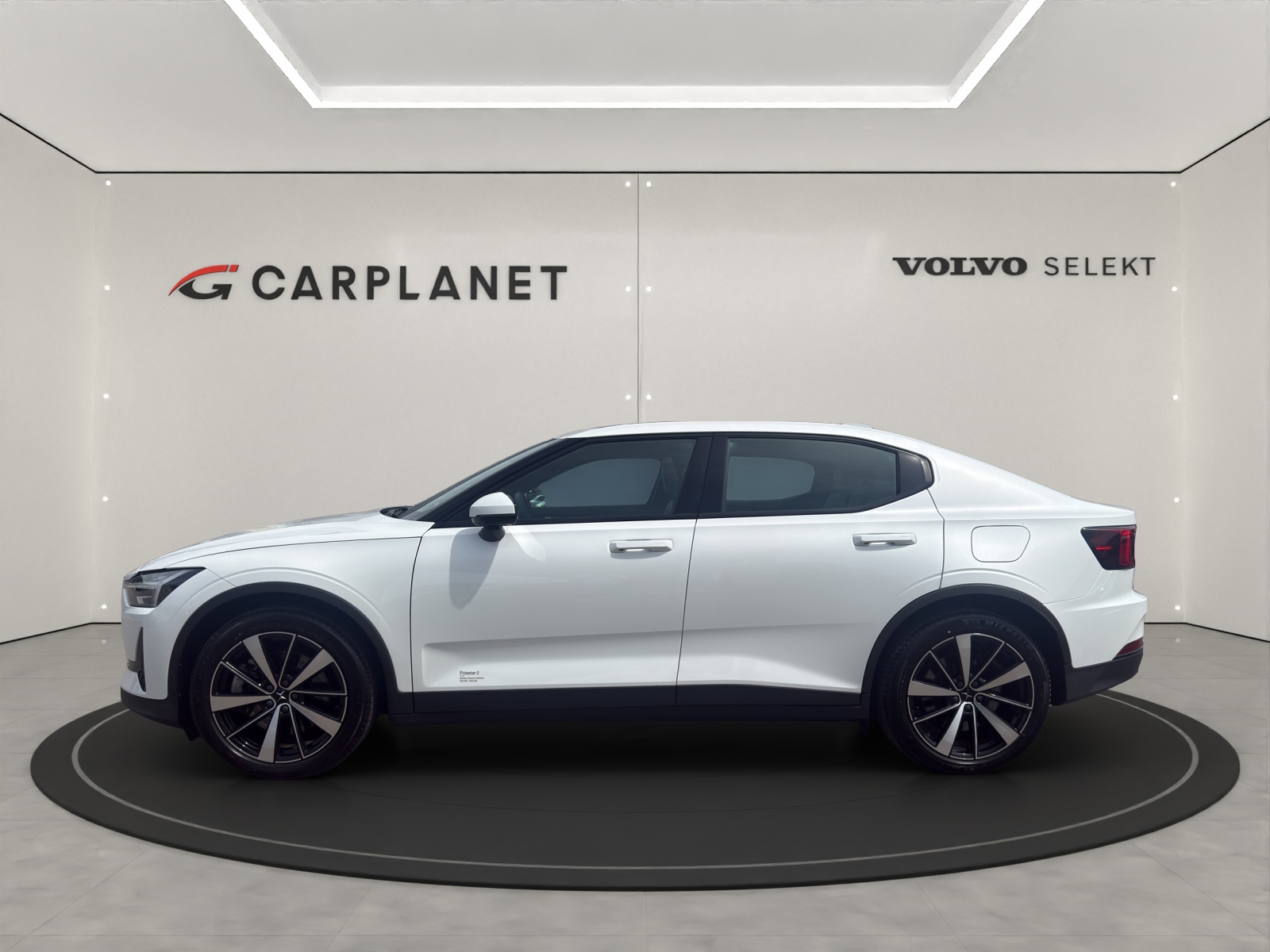 POLESTAR 2 Long Range Dual Motor-image-1