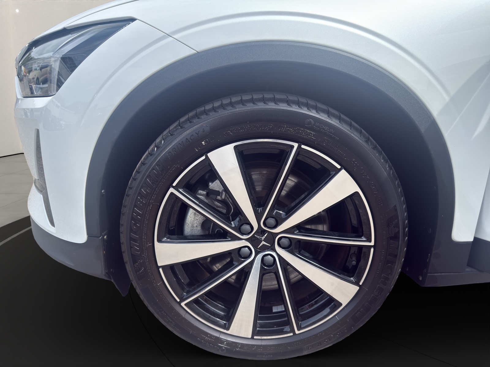 POLESTAR 2 Long Range Dual Motor-image-6