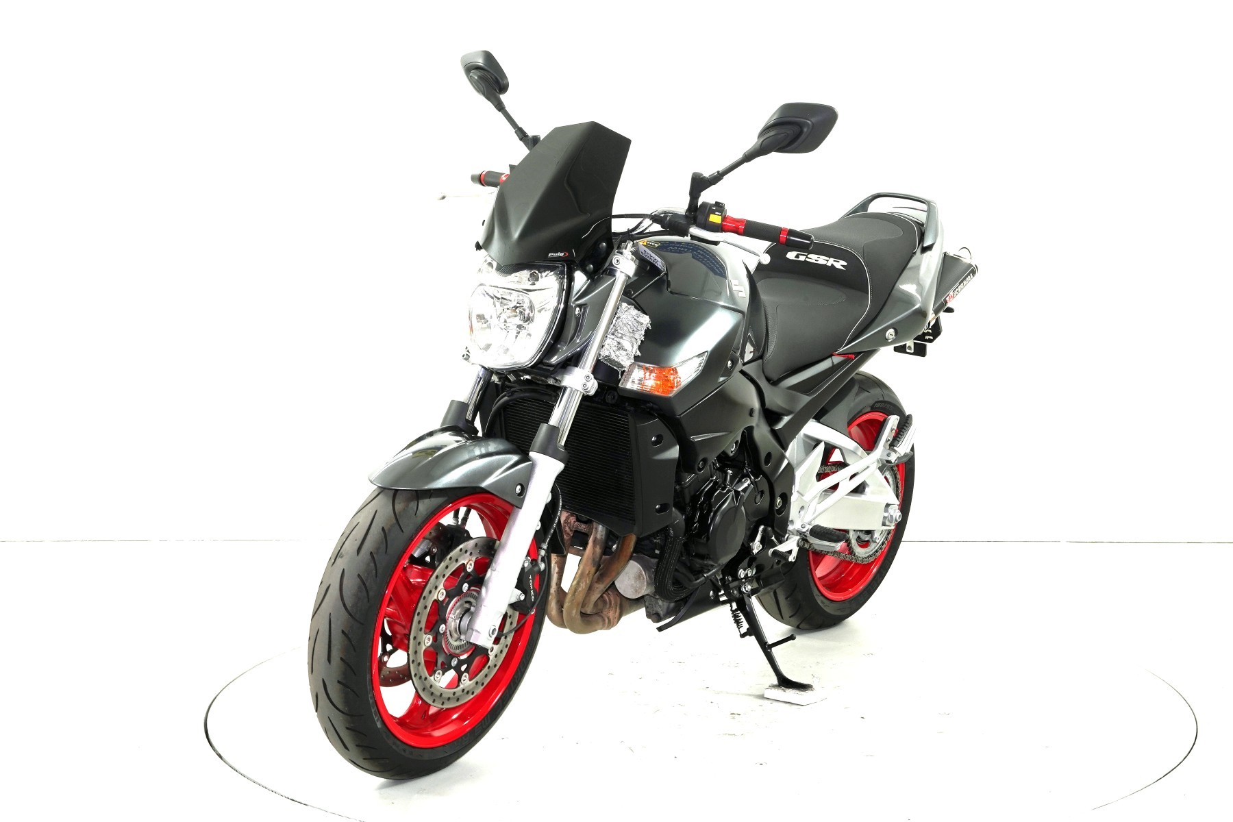 SUZUKI GSR 600 ABS-showroom-element-2