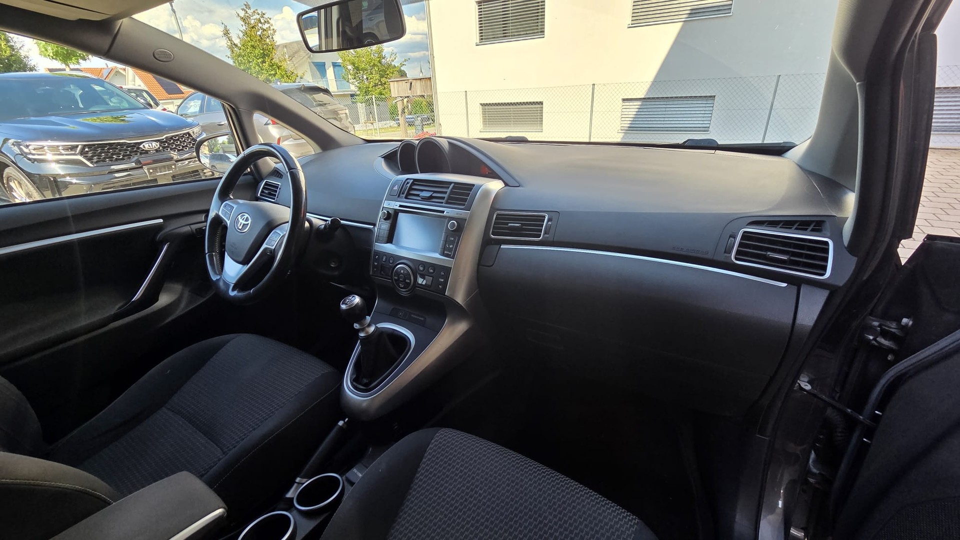 TOYOTA Verso 1.6 D-4D Luna-image-9