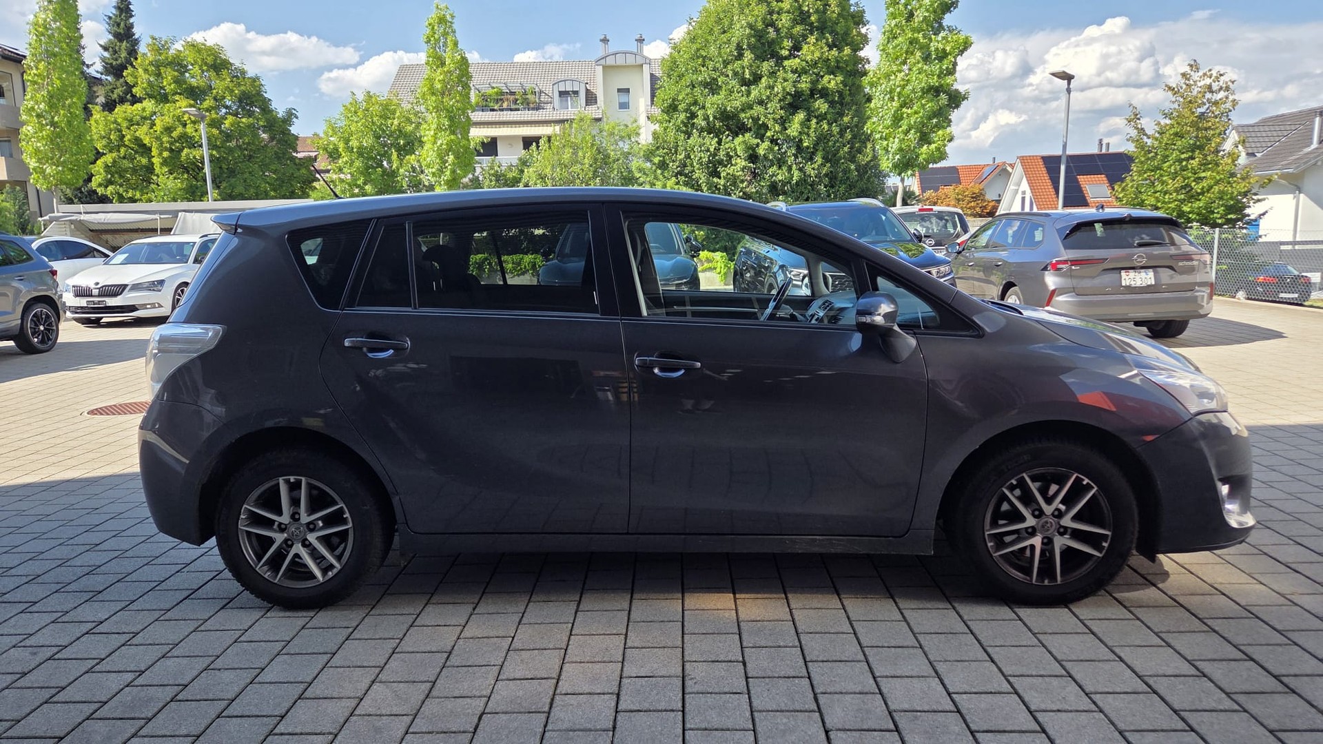 TOYOTA Verso 1.6 D-4D Luna-image-7