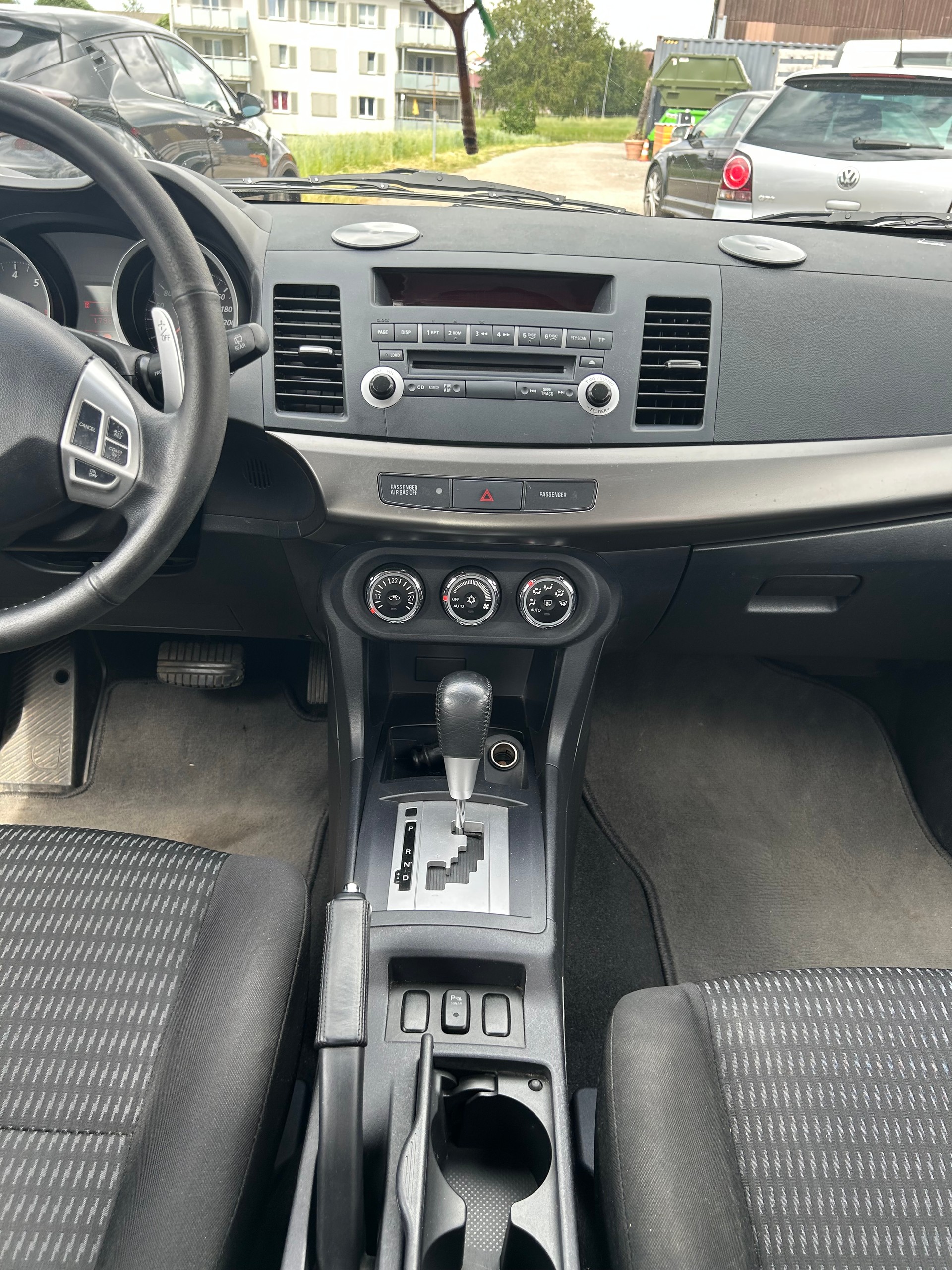 MITSUBISHI Lancer Sportback 1.8 Jubilé35 CVT friche ab MFK und Service-image-9