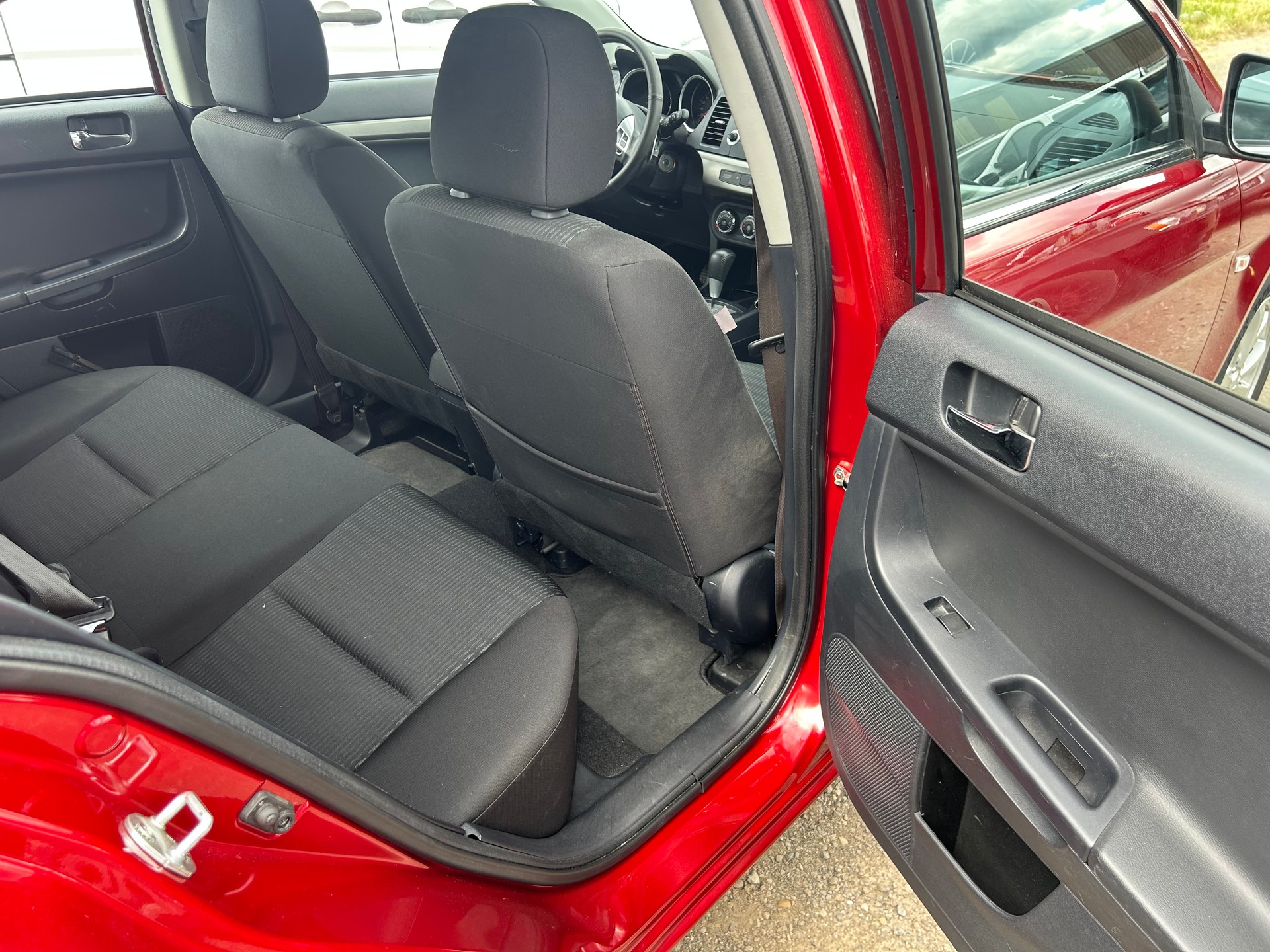 MITSUBISHI Lancer Sportback 1.8 Jubilé35 CVT friche ab MFK und Service-image-13
