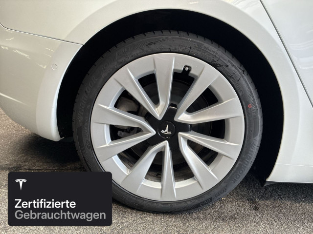 TESLA Model 3 Long Range AWD-image-9