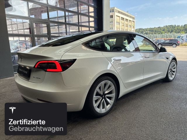 TESLA Model 3 Long Range AWD-image-8