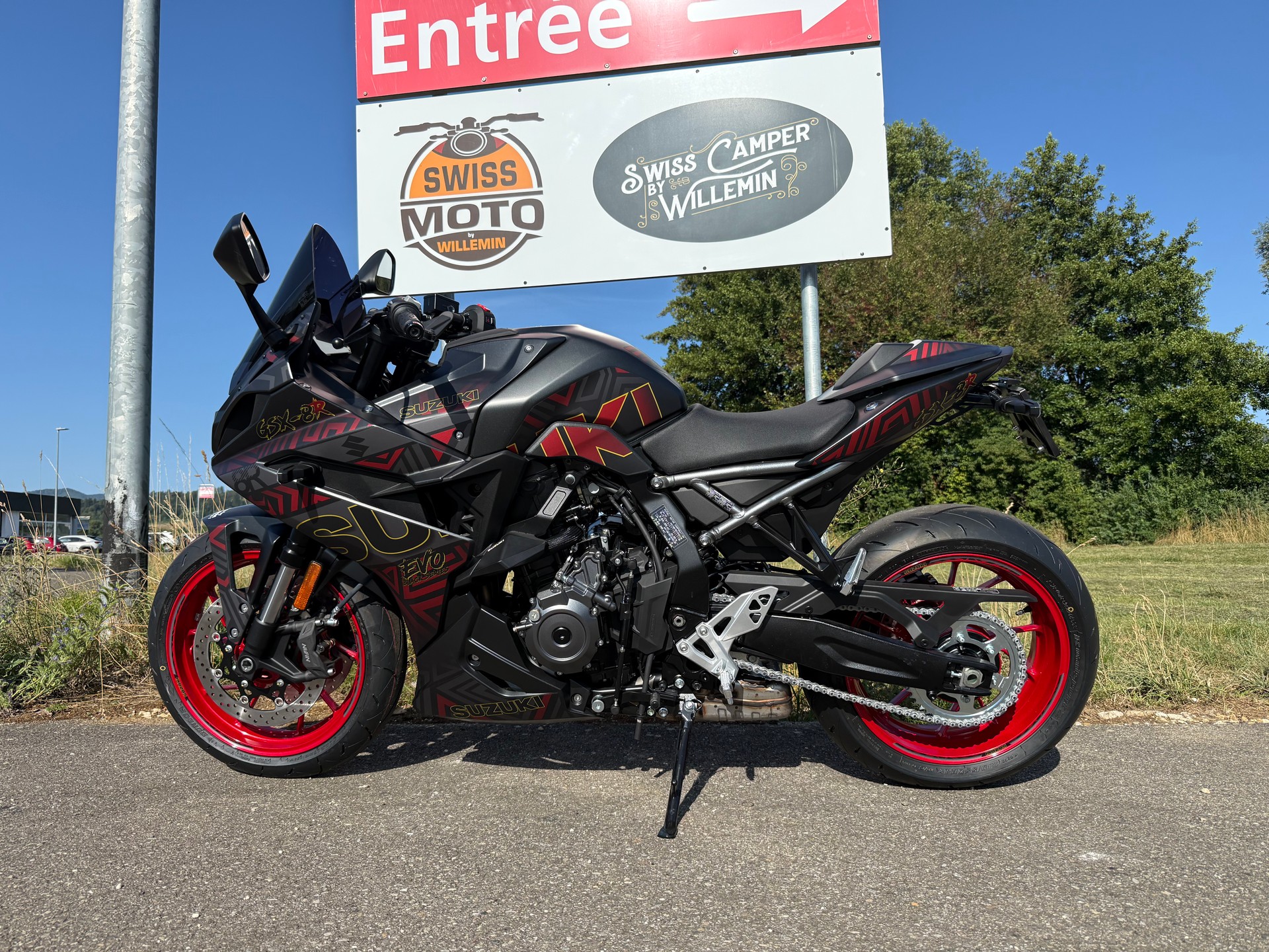 SUZUKI GSX 8 S EVO